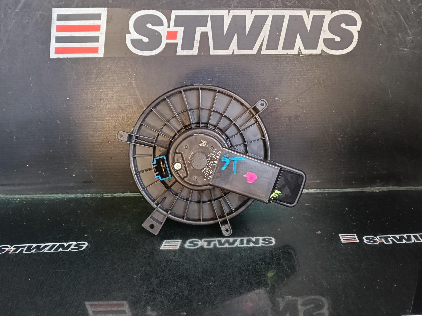 Used auto part listing image: 2017 JEEP GRANDCHEROKEE HEATER FAN MOTOR WK, 10/10-02/22 0000407280