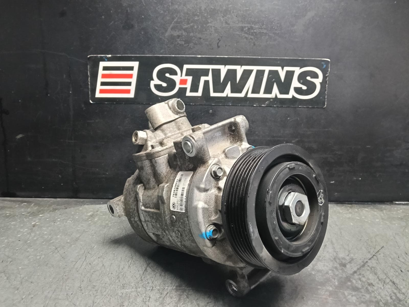 Used auto part listing image: 2021 VOLKSWAGEN AMAROK A C COMPRESSOR 2H, 2.0, DIESEL, 05/12-09/22 0000407835