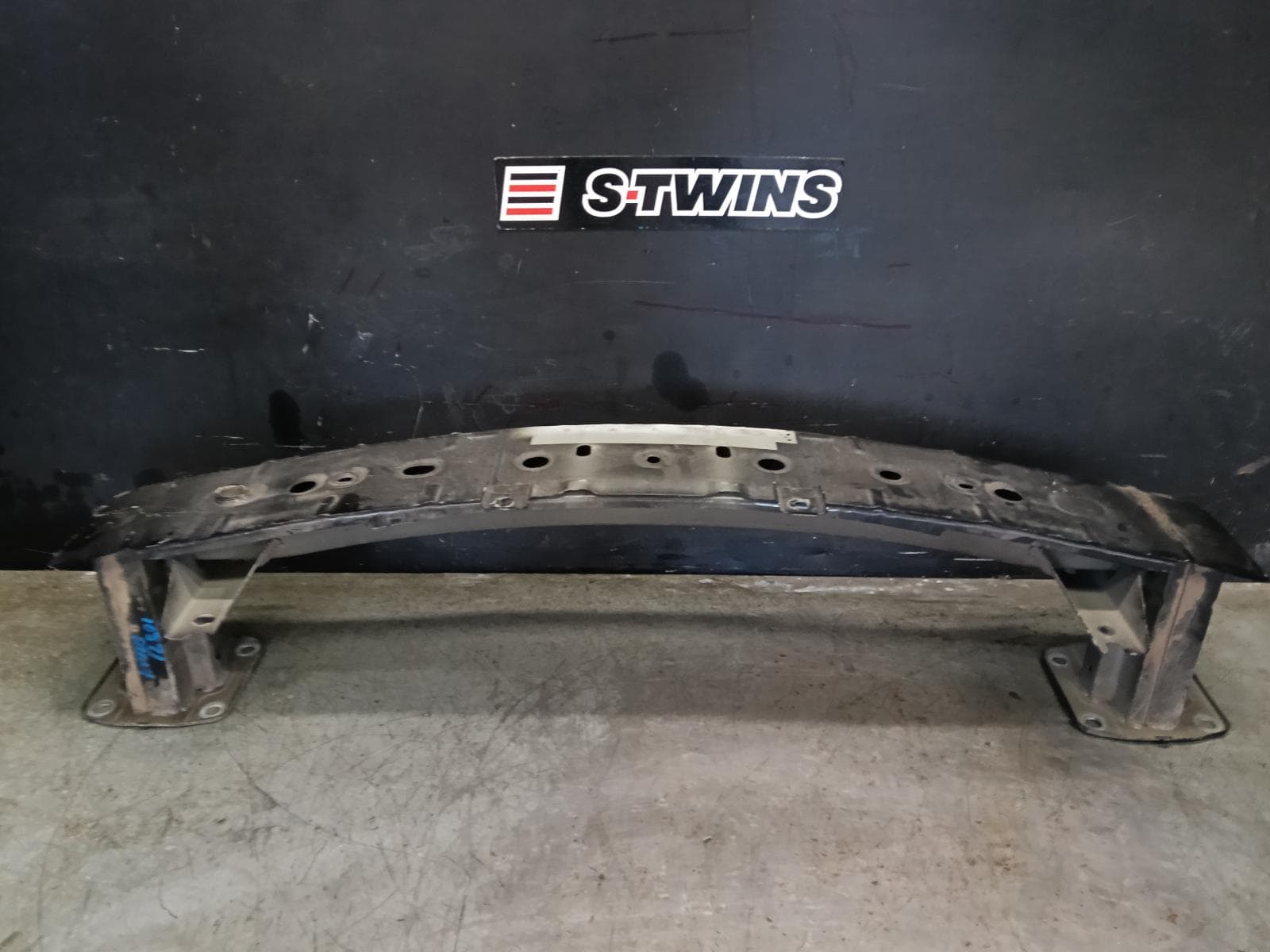 Used auto part listing image: 2015 MAZDA 3 F BAR REINFORC BRACK MAIN REINFORCEMENT, BM, 11/13-05/16 0000412528