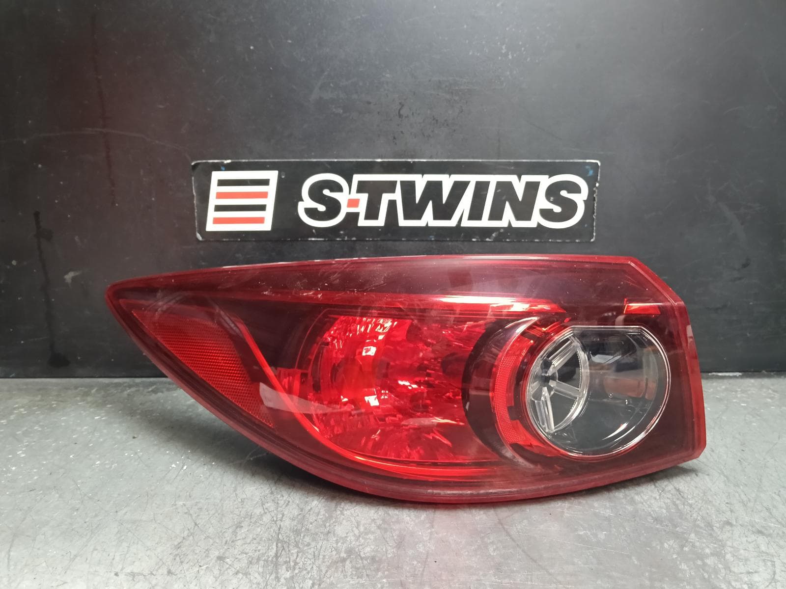 Used auto part listing image: 2015 MAZDA 3 LEFT TAILLIGHT BM-BN, SEDAN, NON LED TYPE, 11/13-02/19 0000412535