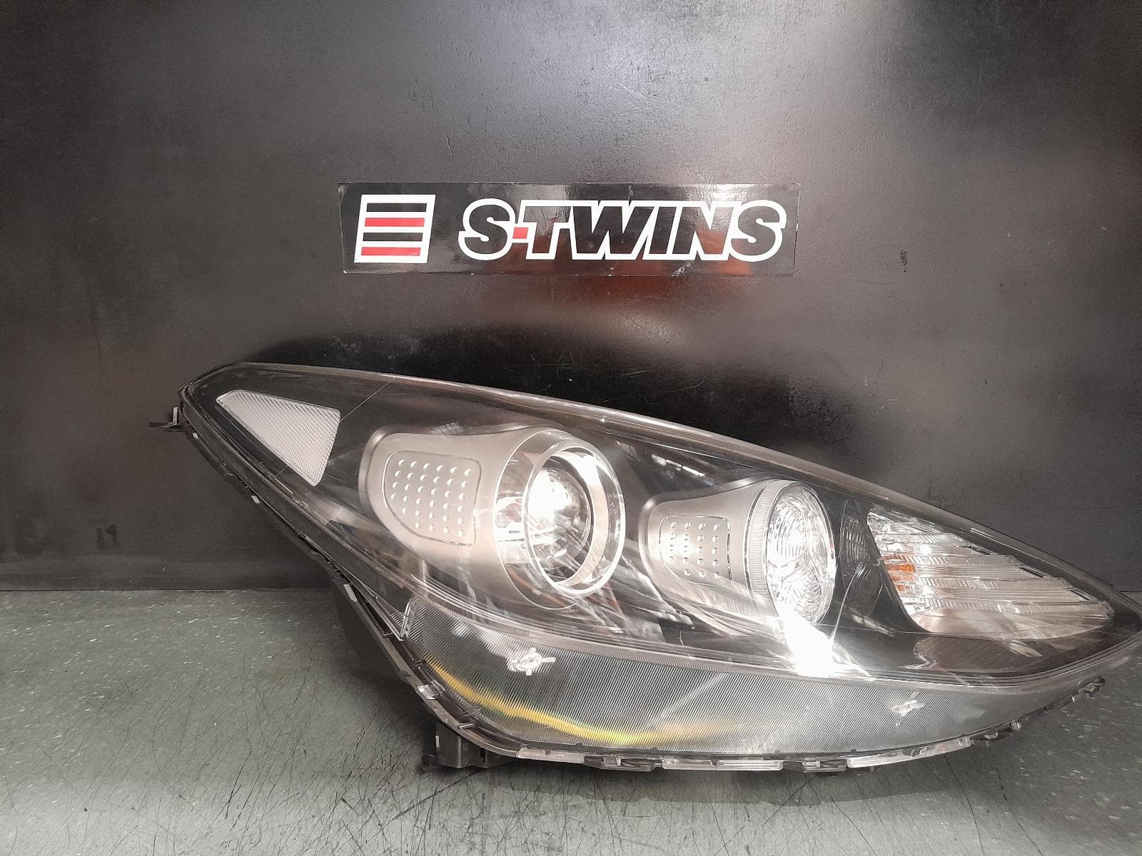 Used auto part listing image: 2018 KIA SPORTAGE RIGHT HEADLAMP QL, NON LED TYPE, 07/18-08/21 0000365347