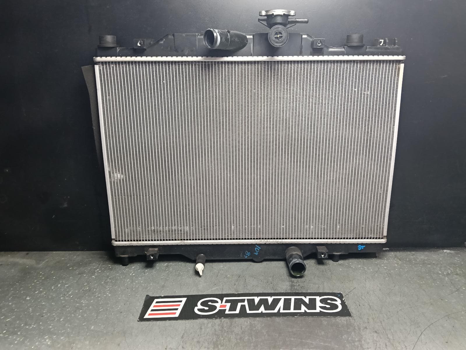 Used auto part listing image: 2024 MAZDA CX3 RADIATOR AUTO, 2.0, PETROL, DK, 03/15- 0000411080