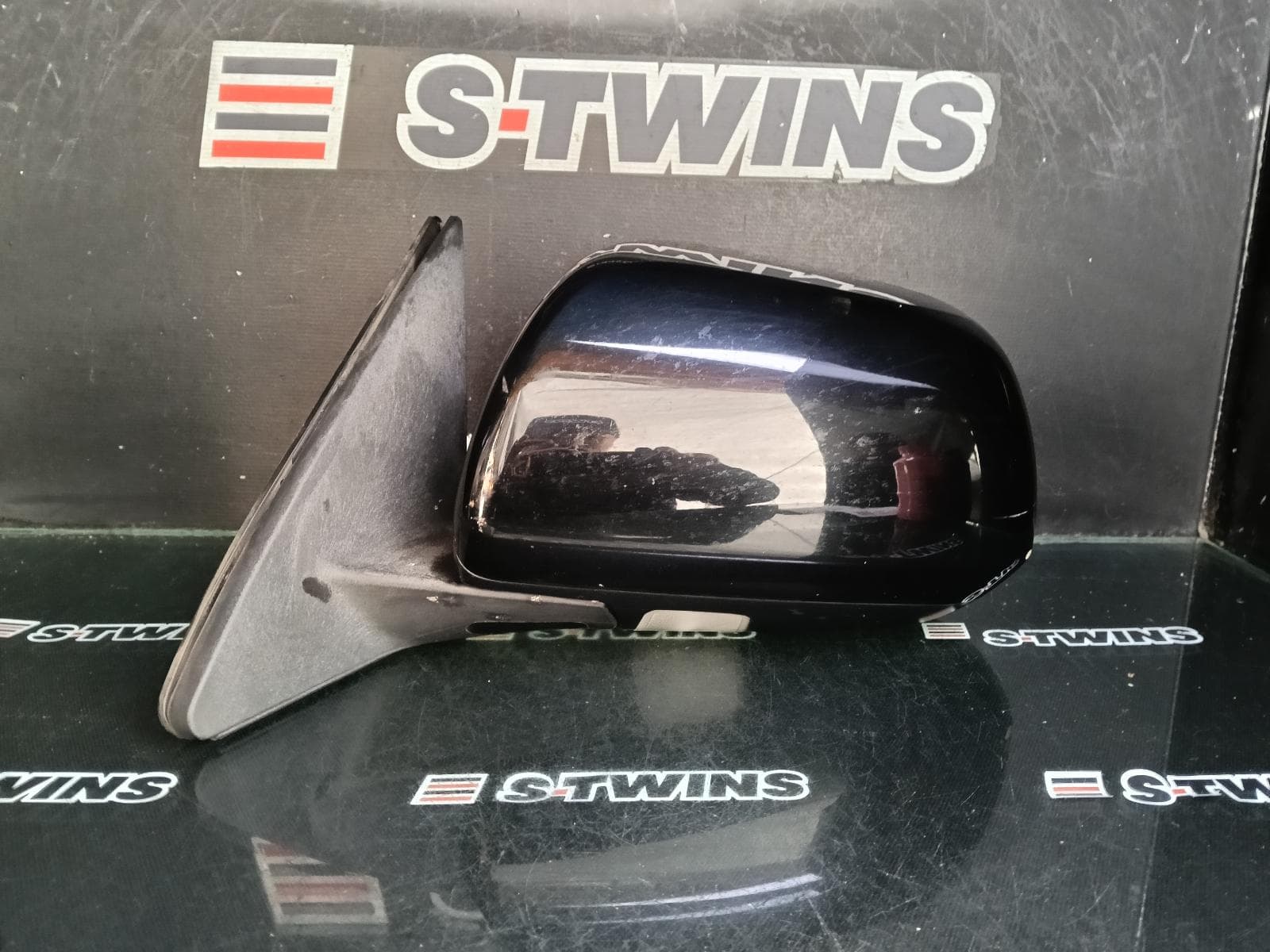 Used auto part listing image: 2012 TOYOTA KLUGER LEFT DOOR MIRROR GSU40-GSU45, 07/10-02/14 0000407804