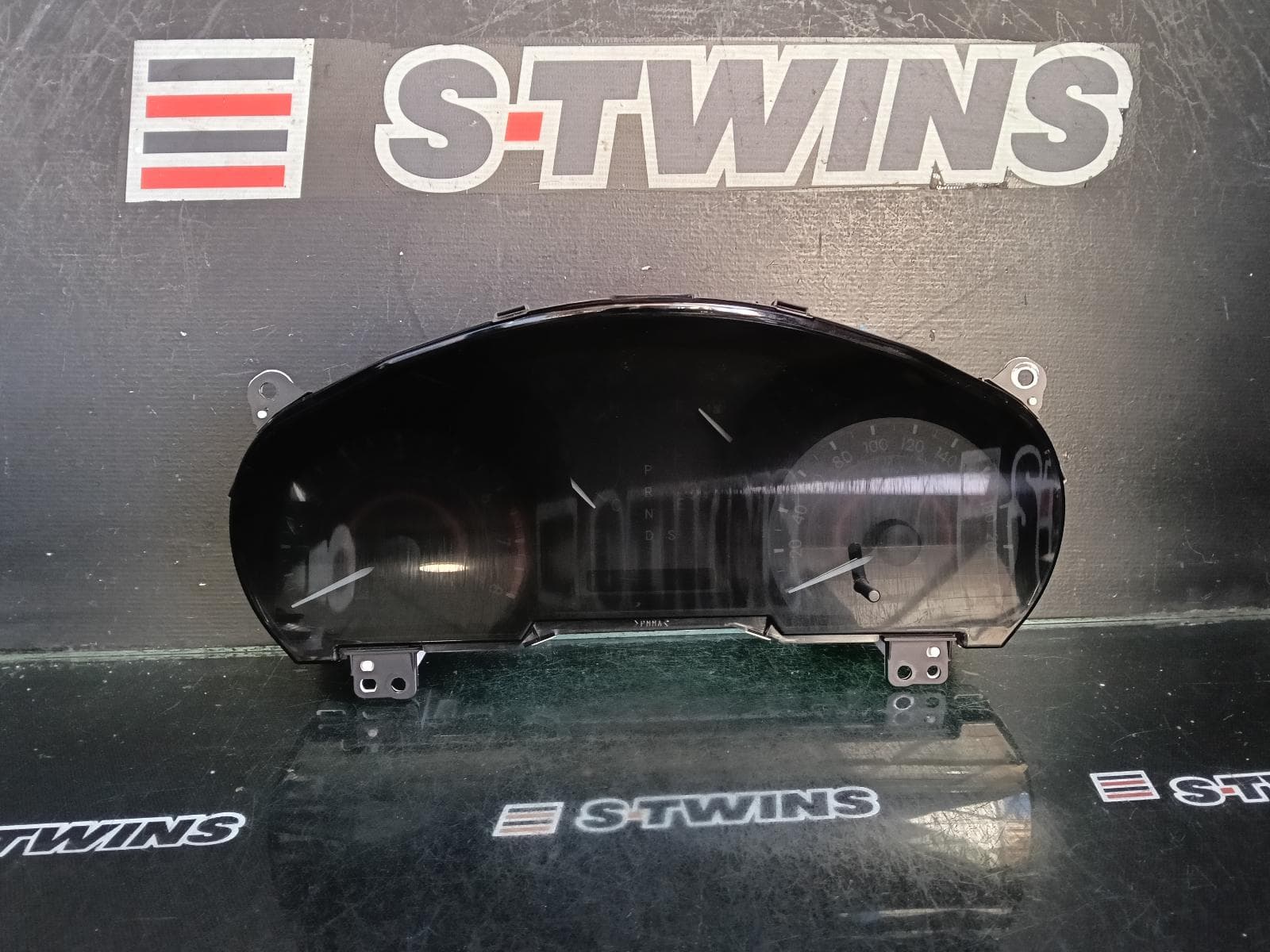 Used auto part listing image: 2012 TOYOTA KLUGER INSTRUMENTCLUSTER AUTO-GRANDE, GSU40-GSU45, 05/07-02/14 0000407819