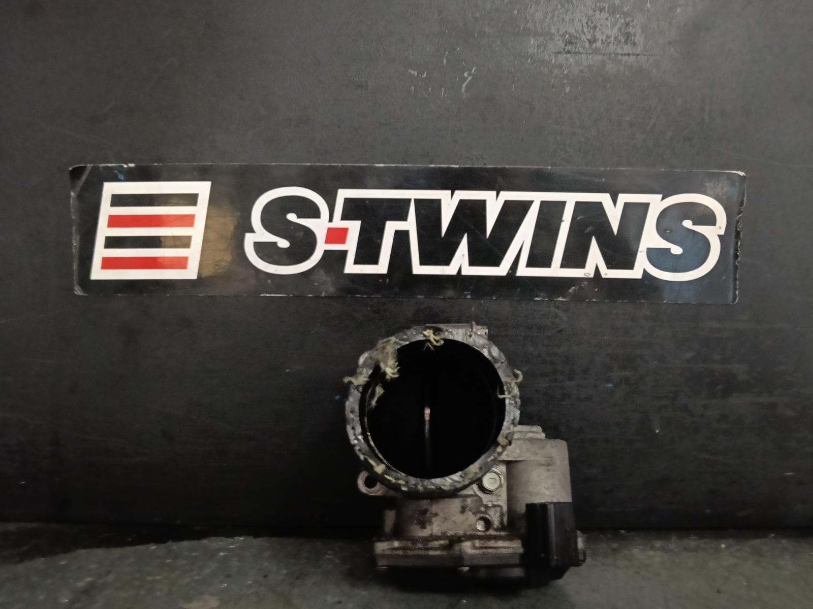 Used auto part listing image: 2014 HYUNDAI SANTA FE THROTTLE BODY 2.2, DIESEL, DM, 06/12-02/18 0000408314