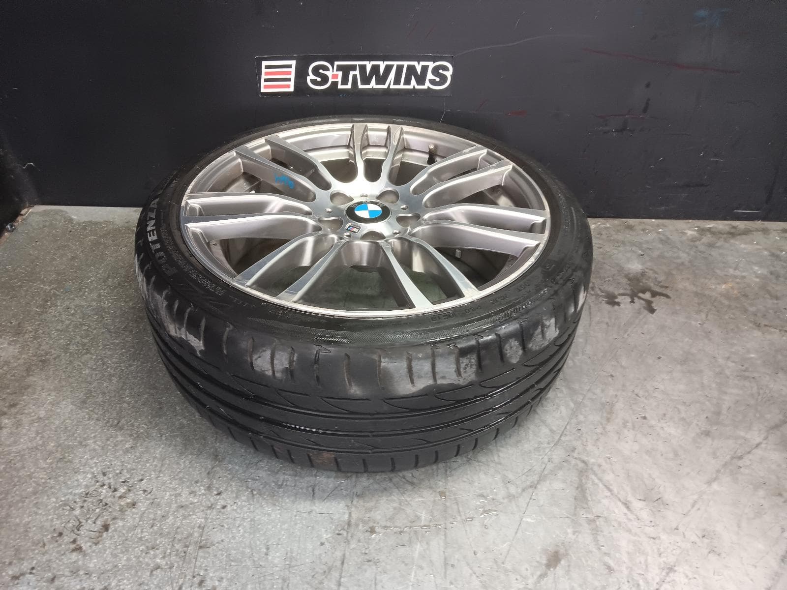 Used auto part listing image: 2018 BMW 3 SERIES WHEEL MAG FACTORY, 19X8IN, FRONT, STYLE 403M, F30/F34, SEDAN/HATCH, 11/11- 0000410850