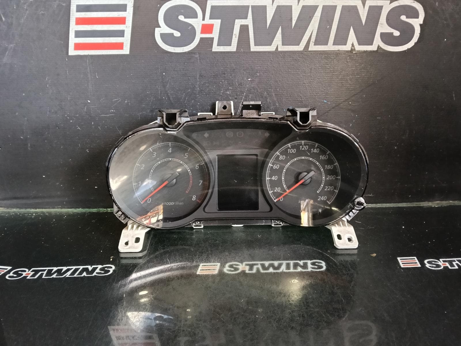 Used auto part listing image: 2013 MITSUBISHI ASX INSTRUMENTCLUSTER PETROL, AUTO T/M, XA-XD, 05/10-12/24 0000407560