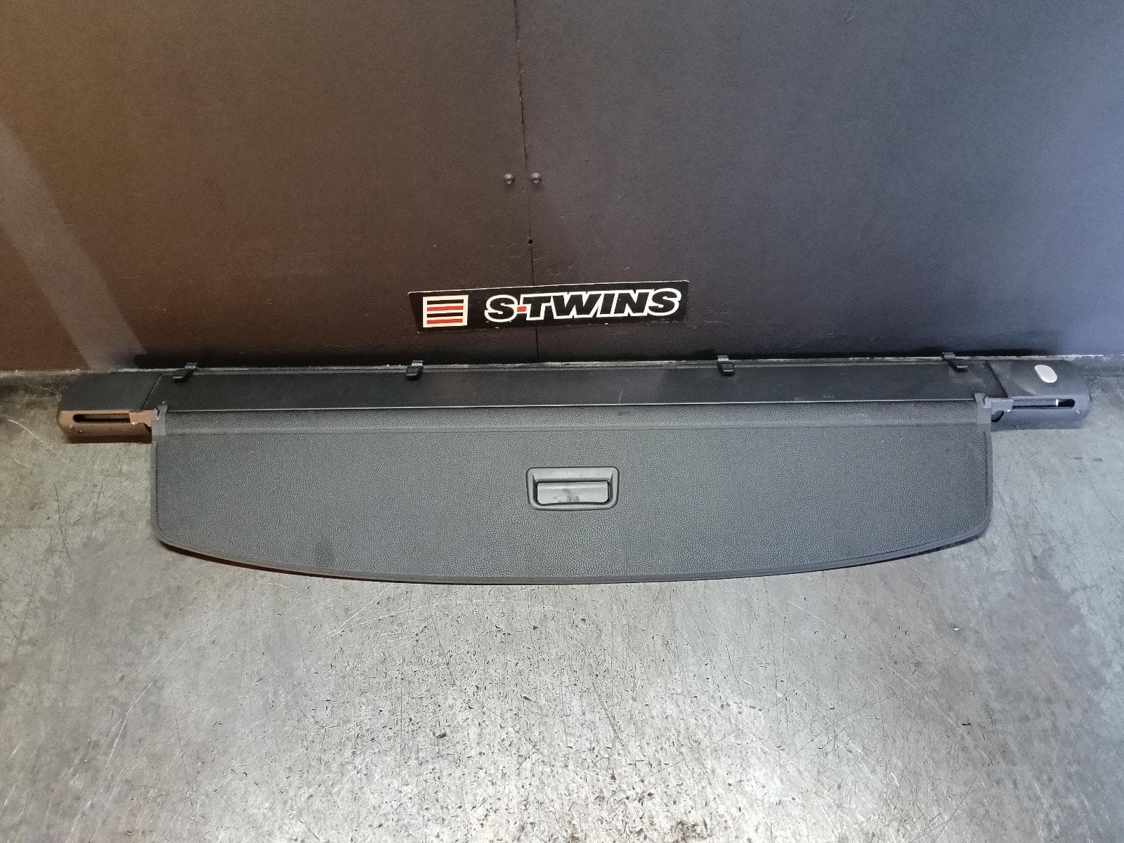 Used auto part listing image: 2014 VOLKSWAGEN TOUAREG PARCEL SHELF CARGO BLIND 7P, CARGO BLIND, 12/10-04/18 0000412058