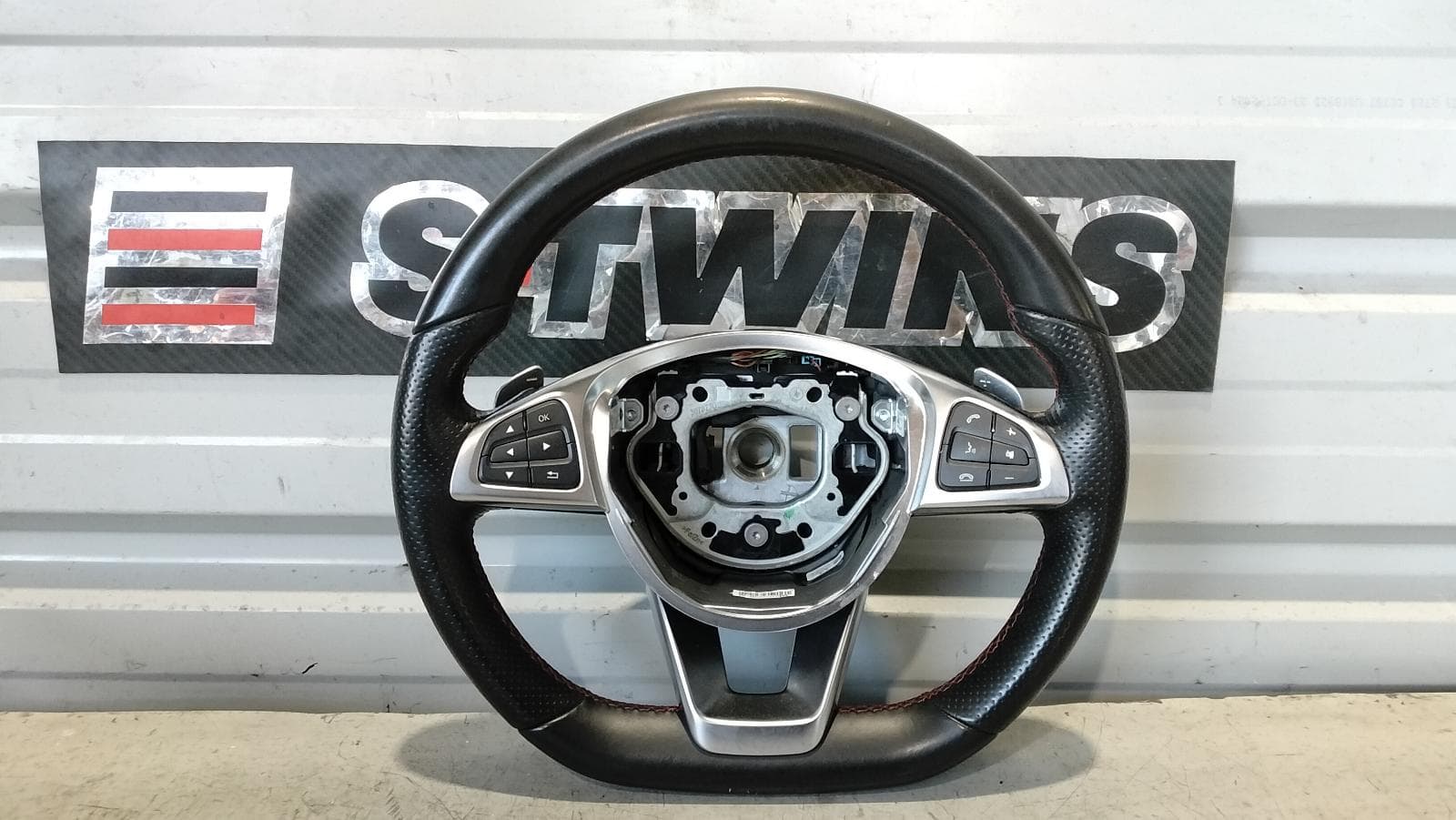 Used auto part listing image: 2016 MERCEDES A CLASS STEERING WHEEL W176, AIRBAG BADGE TYPE, 09/12-03/18 0000404111