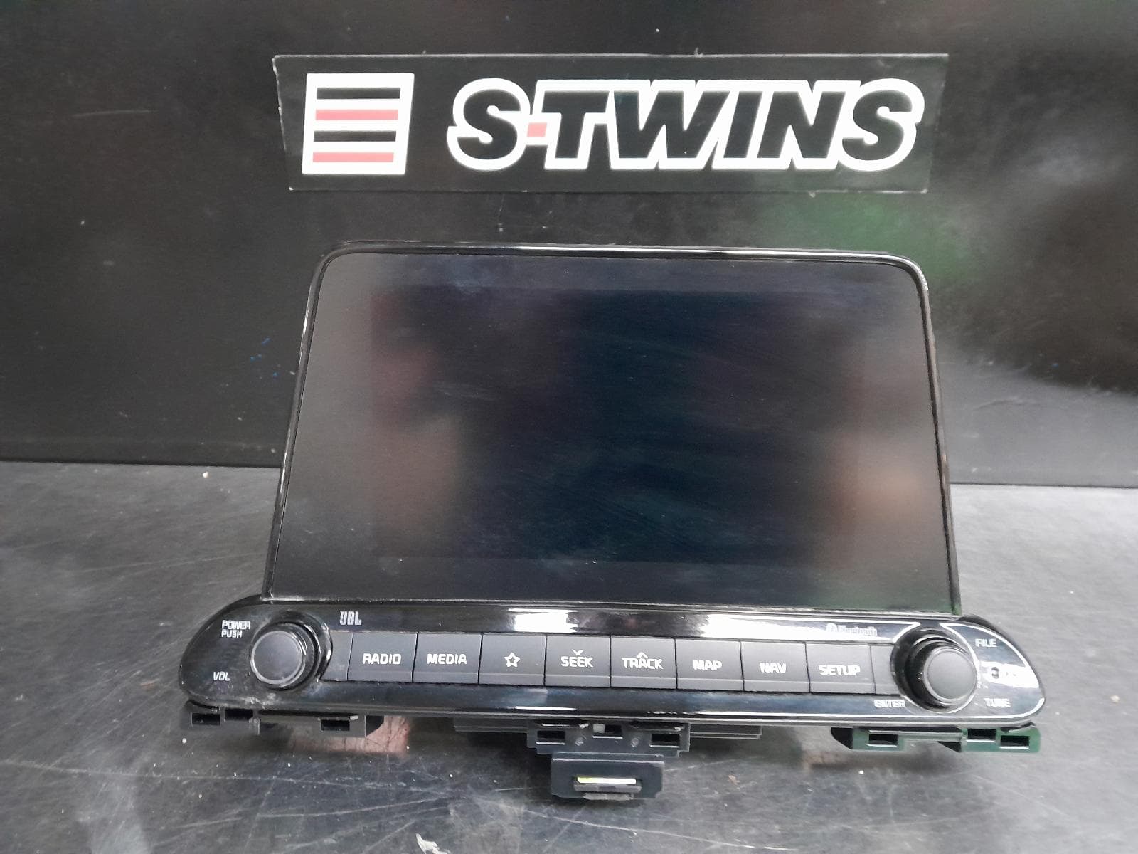 Used auto part listing image: 2021 KIA CERATO HEAD UNIT & TOUCHSCREEN, 8IN, NON NAVIGATION TYPE, BD, 04/18-03/21 0000278438