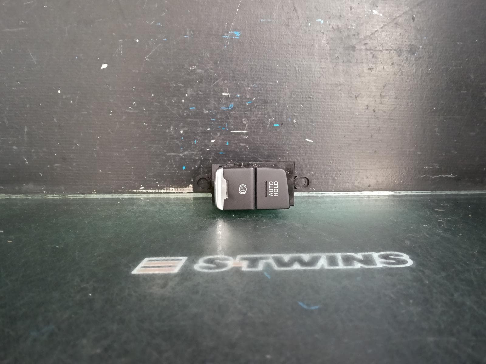 Used auto part listing image: 2018 MAZDA CX5 ELECTRONIC HANDBRAKE SWITCH, KF, 02/17- 0000408555
