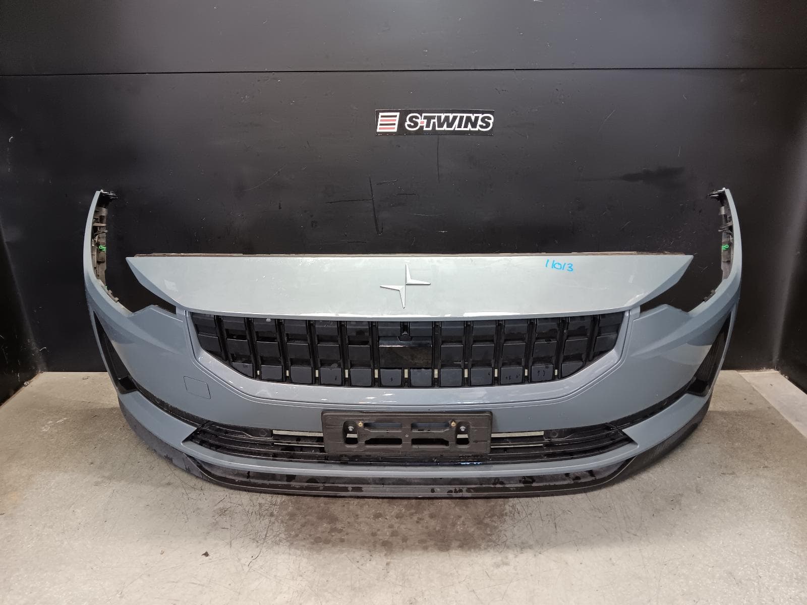 Used auto part listing image: 2022 POLESTAR 2 FRONT BUMPER 534, BUMPER BAR, 08/21-12/23 0000410489