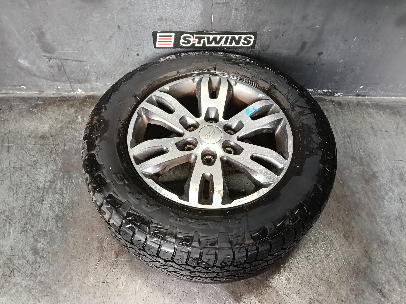 Used auto part listing image: 2022 FORD EVEREST WHEEL MAG FACTORY, 18X8.5IN, 6 Y SPOKE, UA, 07/15-05/22 0000408840