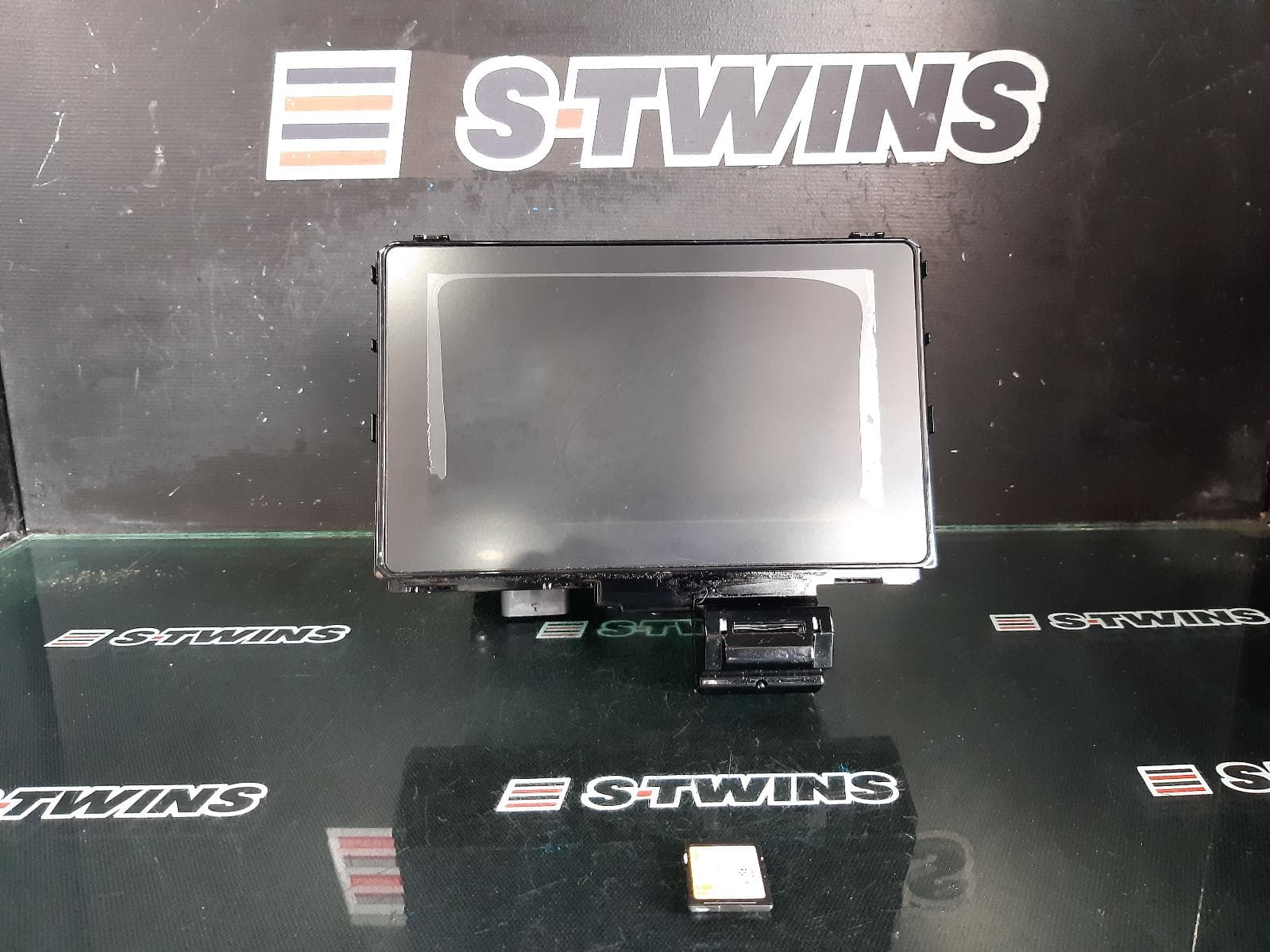 Used auto part listing image: 2019 KIA SPORTAGE DISPLAY UNIT, 8IN SAT NAV TYPE, QL, 07/18-08/21 0000311323
