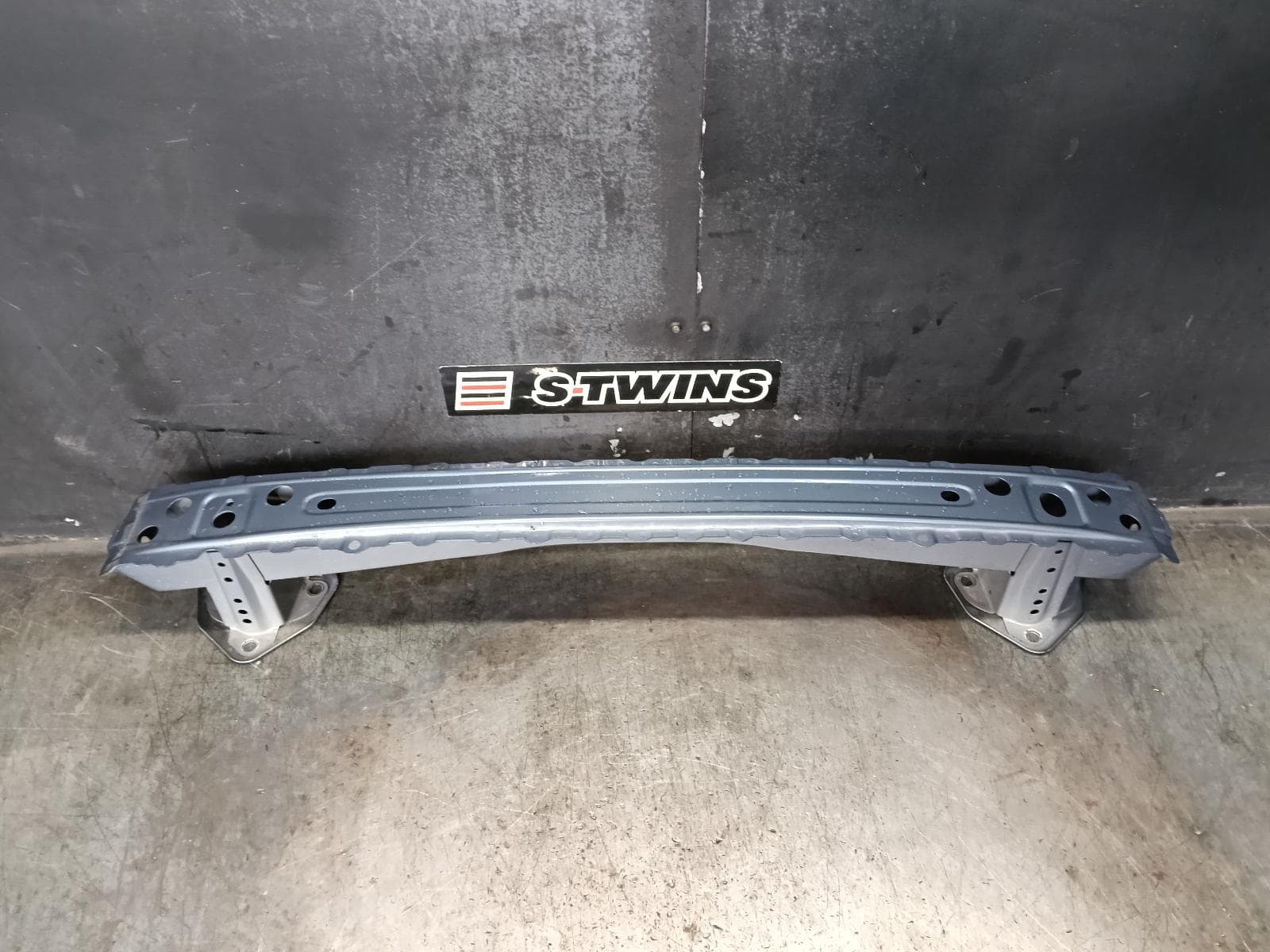 Used auto part listing image: 2021 SUBARU OUTBACK R BAR BRACKET REINFO 7TH GEN, MAIN REINFORCEMENT, 12/20- 0000408725