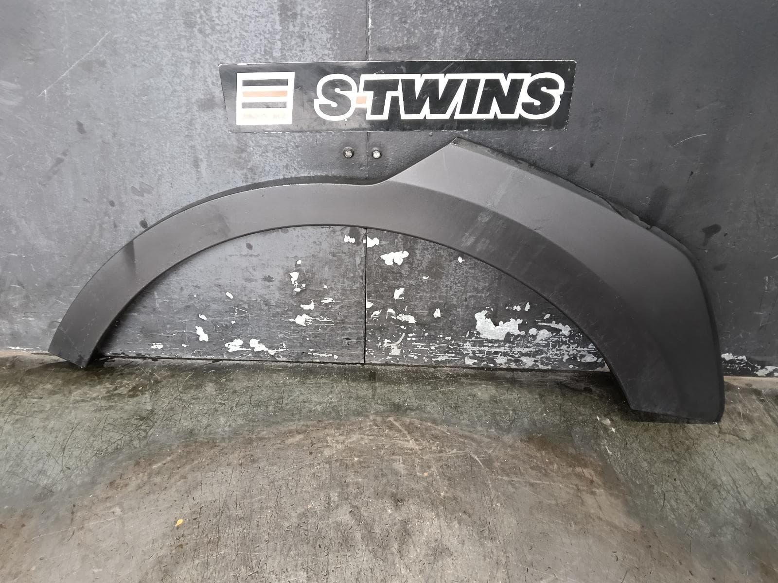 Used auto part listing image: 2021 SUBARU OUTBACK WHEEL ARCH FLARE 7TH GEN, 12/20- 0000408731