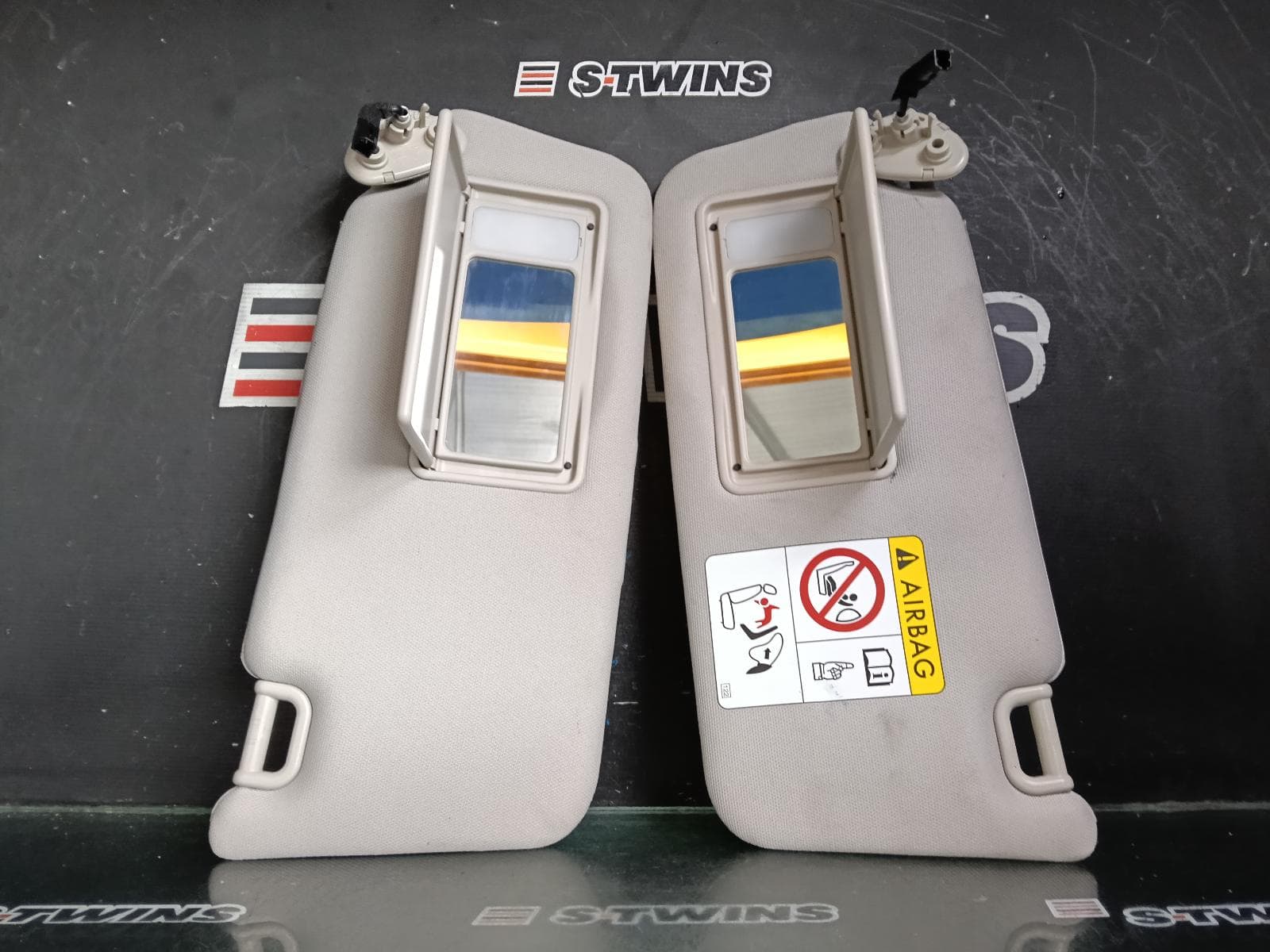 Used auto part listing image: 2021 SUBARU OUTBACK SUNVISOR 7TH GEN, 12/20-07/25 0000408737