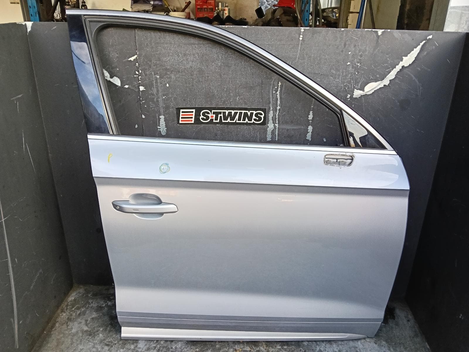 Used auto part listing image: 2018 AUDI Q5 RIGHT FRONT DOOR FY, 02/17-08/20 0000408869
