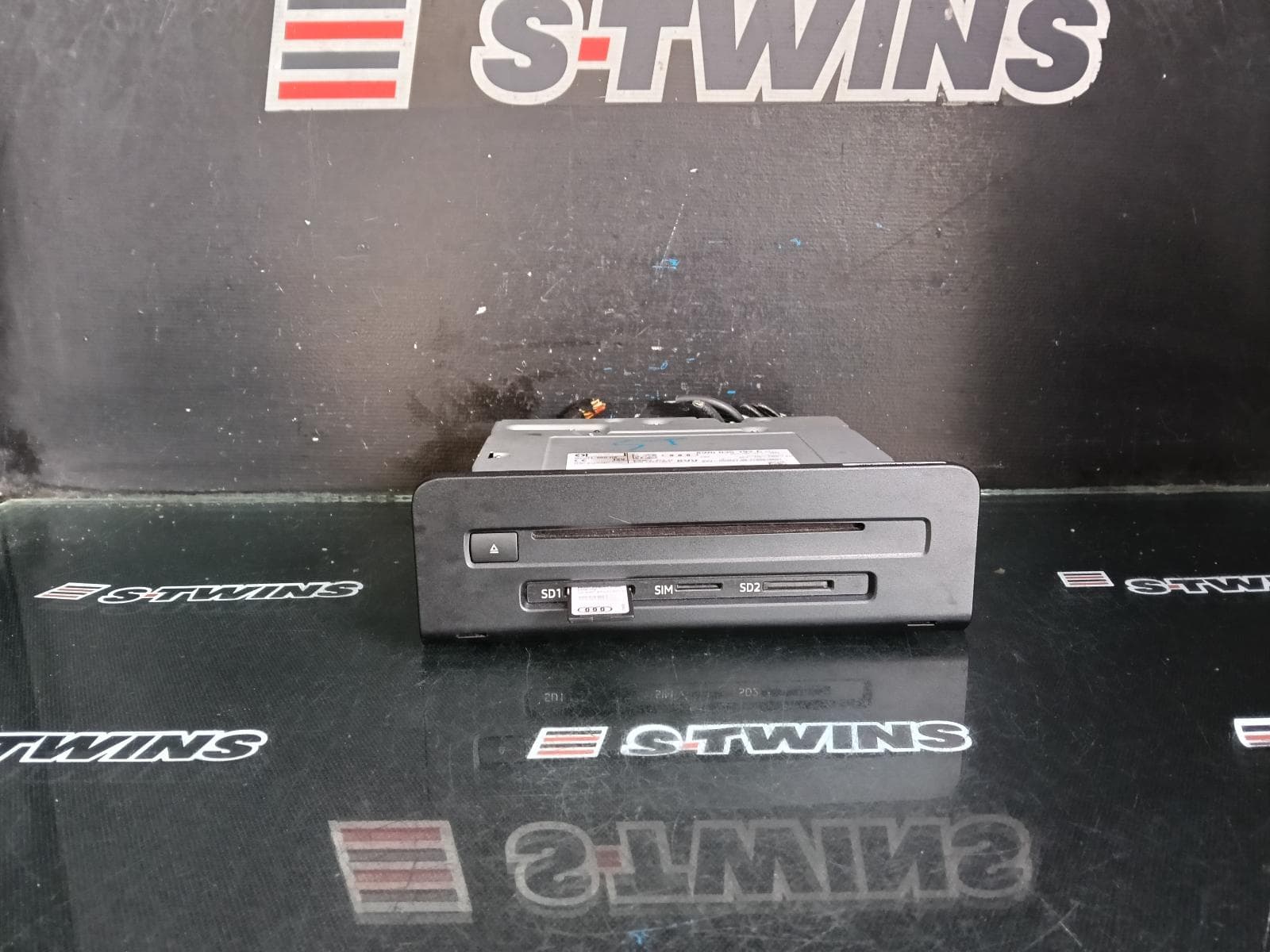 Used auto part listing image: 2018 AUDI Q5 FY, MMI CONTROLS, NON TOUCHPAD, 02/17-08/20 0000408889