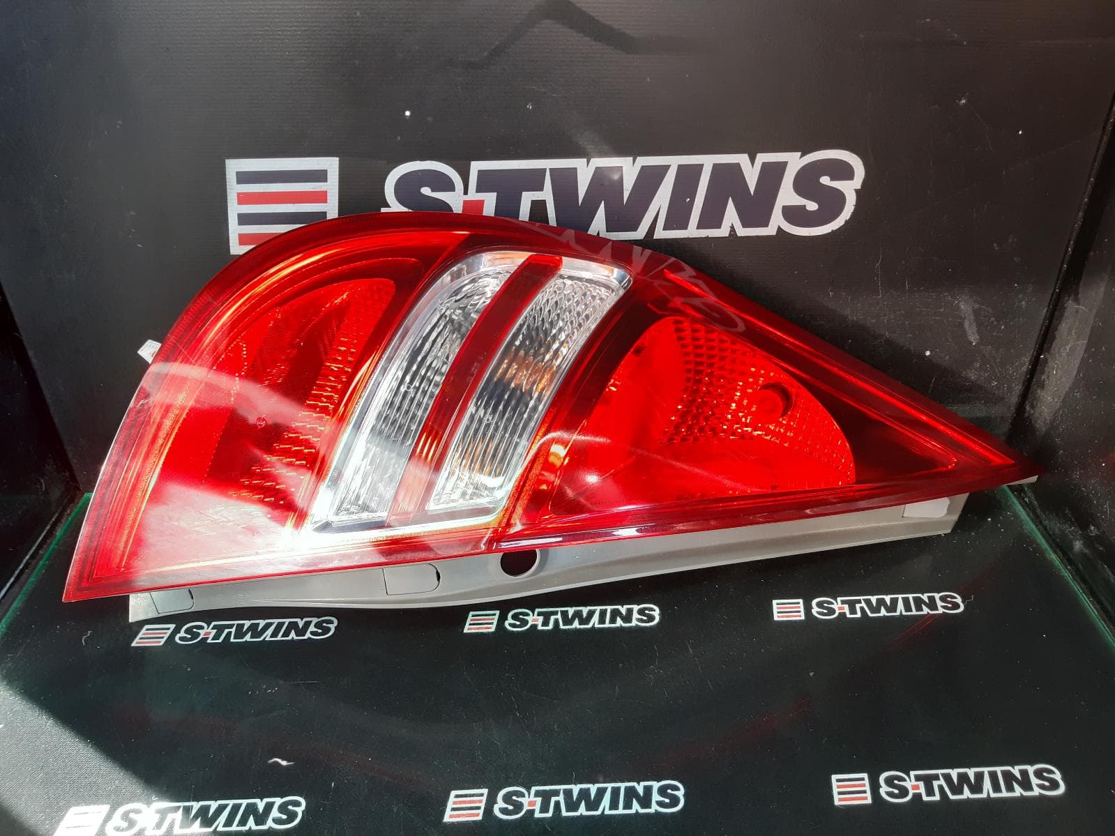 Used auto part listing image: 2011 HYUNDAI I30 LEFT TAILLIGHT FD, HATCH, 09/07-04/12 0000275026
