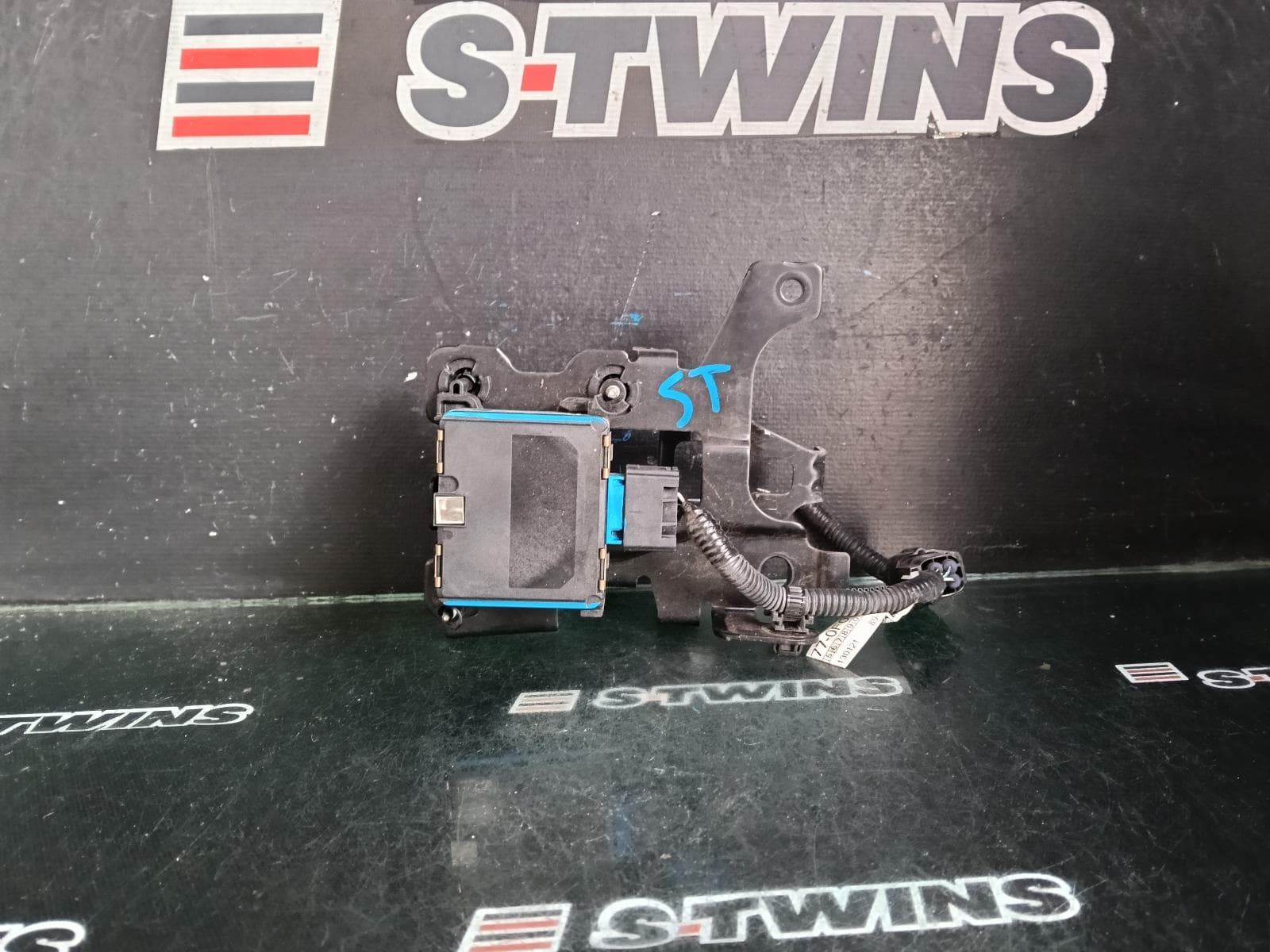 Used auto part listing image: 2021 MITSUBISHI PAJERO REVERSE CAMERA FRONT CAMERA (GRILLE MOUNTED), QF-QG, PAJERO SPORT, 11/19-10/24 0000409129