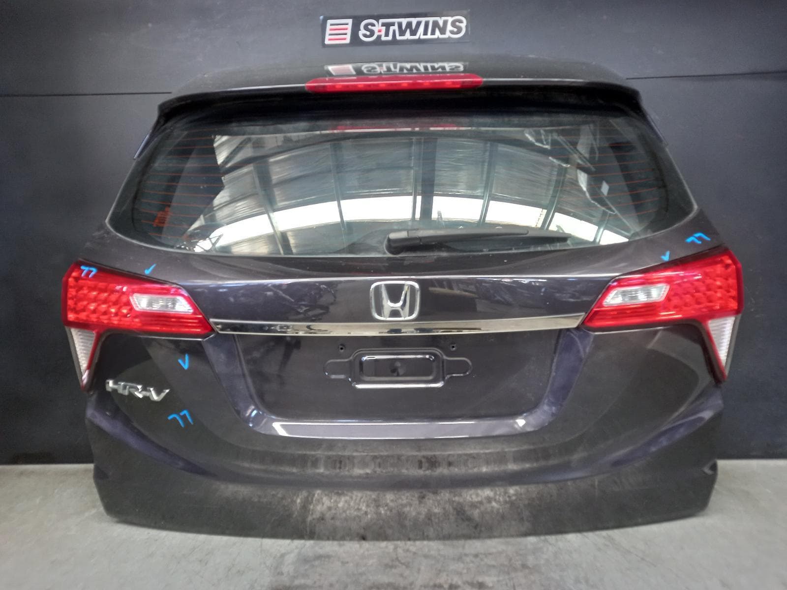 Used auto part listing image: 2018 HONDA HRV BOOTLID TAILGATE TAILGATE, RU5, 07/18-10/21 0000360797