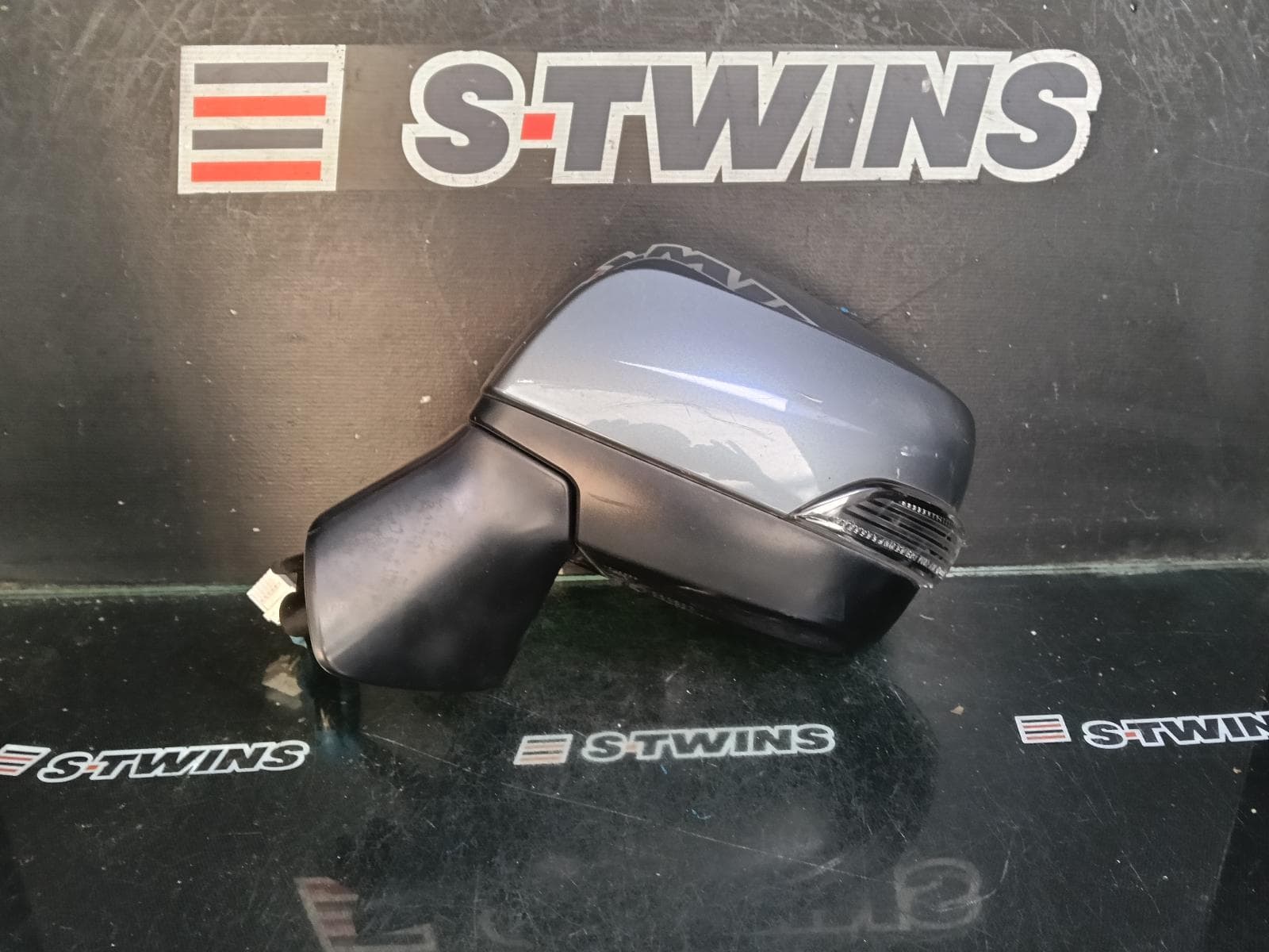 Used auto part listing image: 2015 SUBARU LIBERTY LEFT DOOR MIRROR 6TH GEN, POWER FOLD, HEATED, NON CAMERA, COLOUR CODED TYPE, 08/14- 0000409348