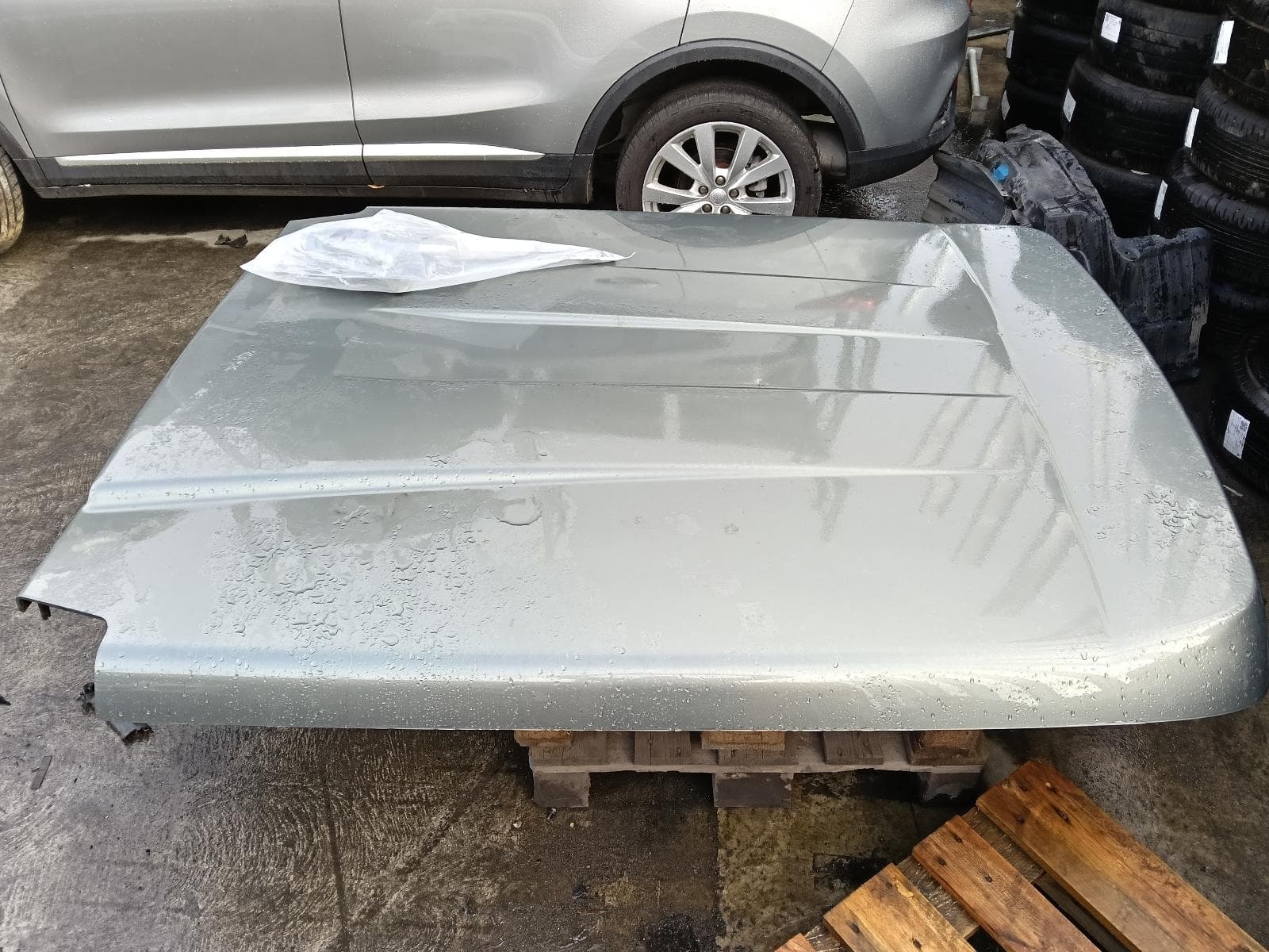 Used auto part listing image: 2014 HOLDEN COMMODORE TONNEAU COVER TONNEAU-HARD COVER, VF, 05/13-12/17 0000409779