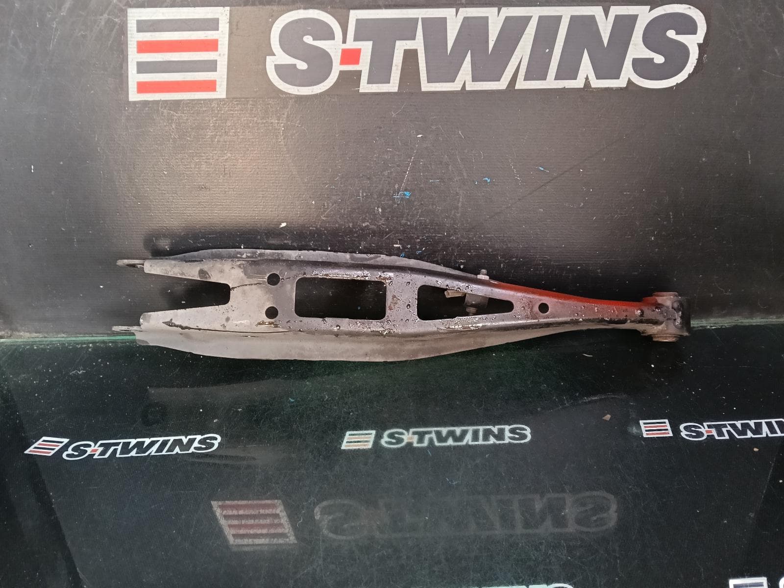 Used auto part listing image: 2018 SUBARU IMPREZA LEFT REAR TRAILING ARM TRAILING ARM, G5, 09/16-09/23 0000410252