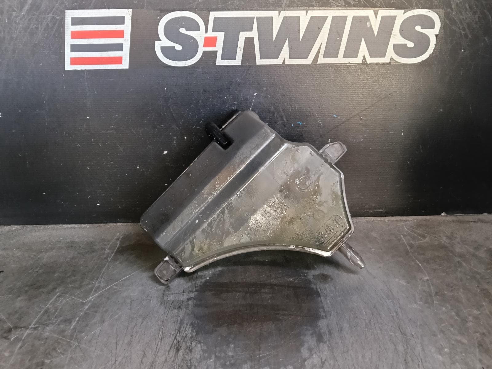 Used auto part listing image: 2018 MAZDA 6 OVERFLOW BOTTLE GL, PETROL, 2.5, TURBO, 03/18-12/24 0000409596