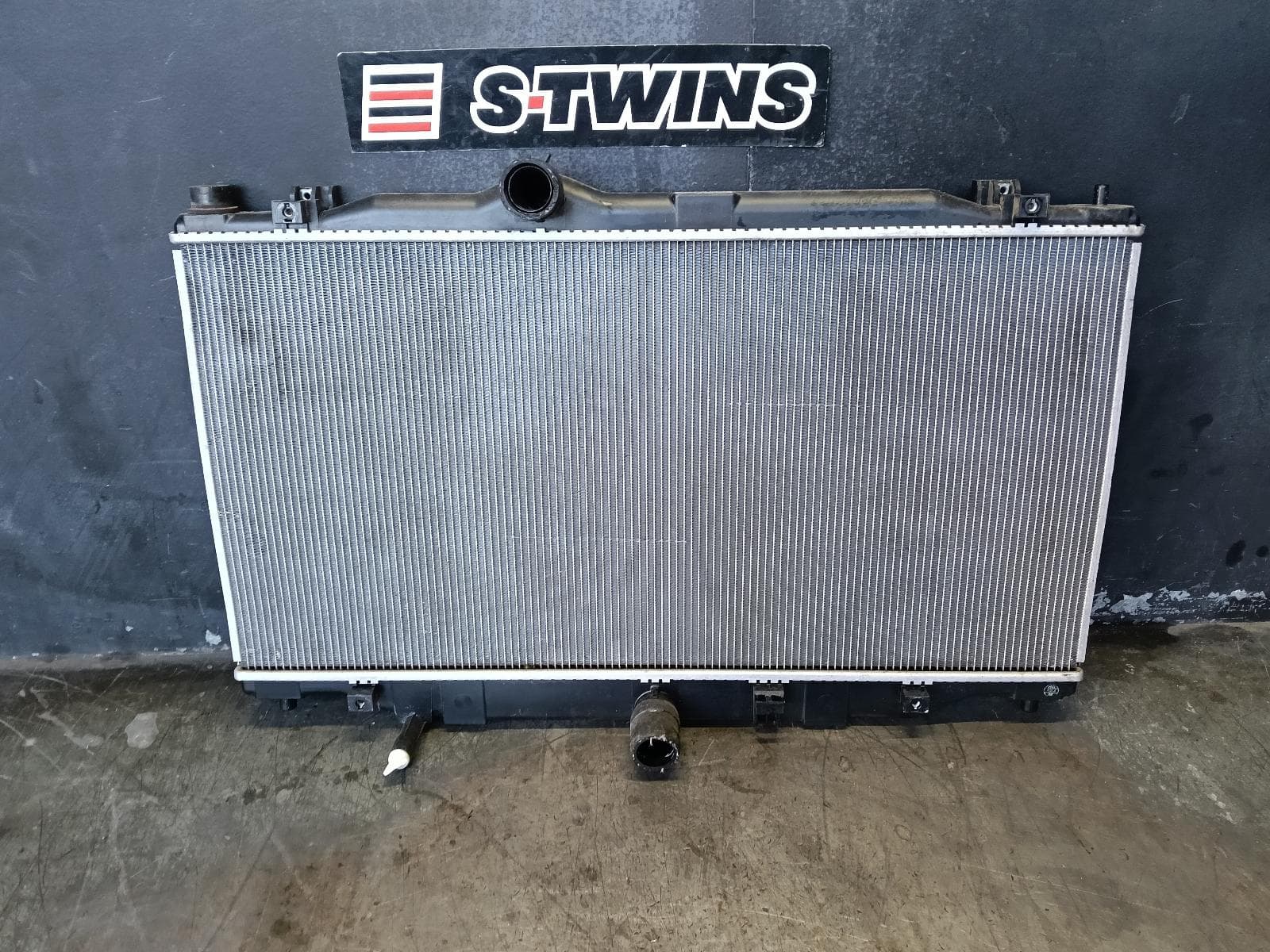 Used auto part listing image: 2018 MAZDA 6 RADIATOR AUTO, 2.5, TURBO, PETROL, GL, 03/18-12/24 0000409601