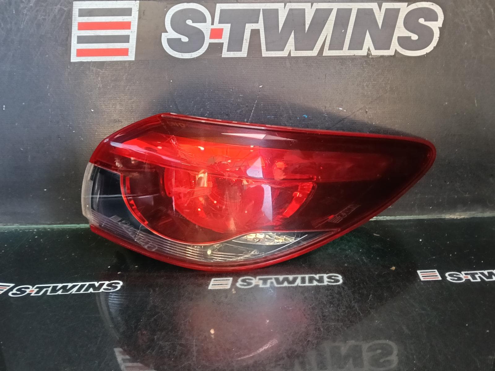 Used auto part listing image: 2018 MAZDA 6 RIGHT TAILLIGHT GJ-GL, IN BODY, WAGON, TOURING/GT SP/ATENZA/TAKAMI, 10/14-12/24 0000409608