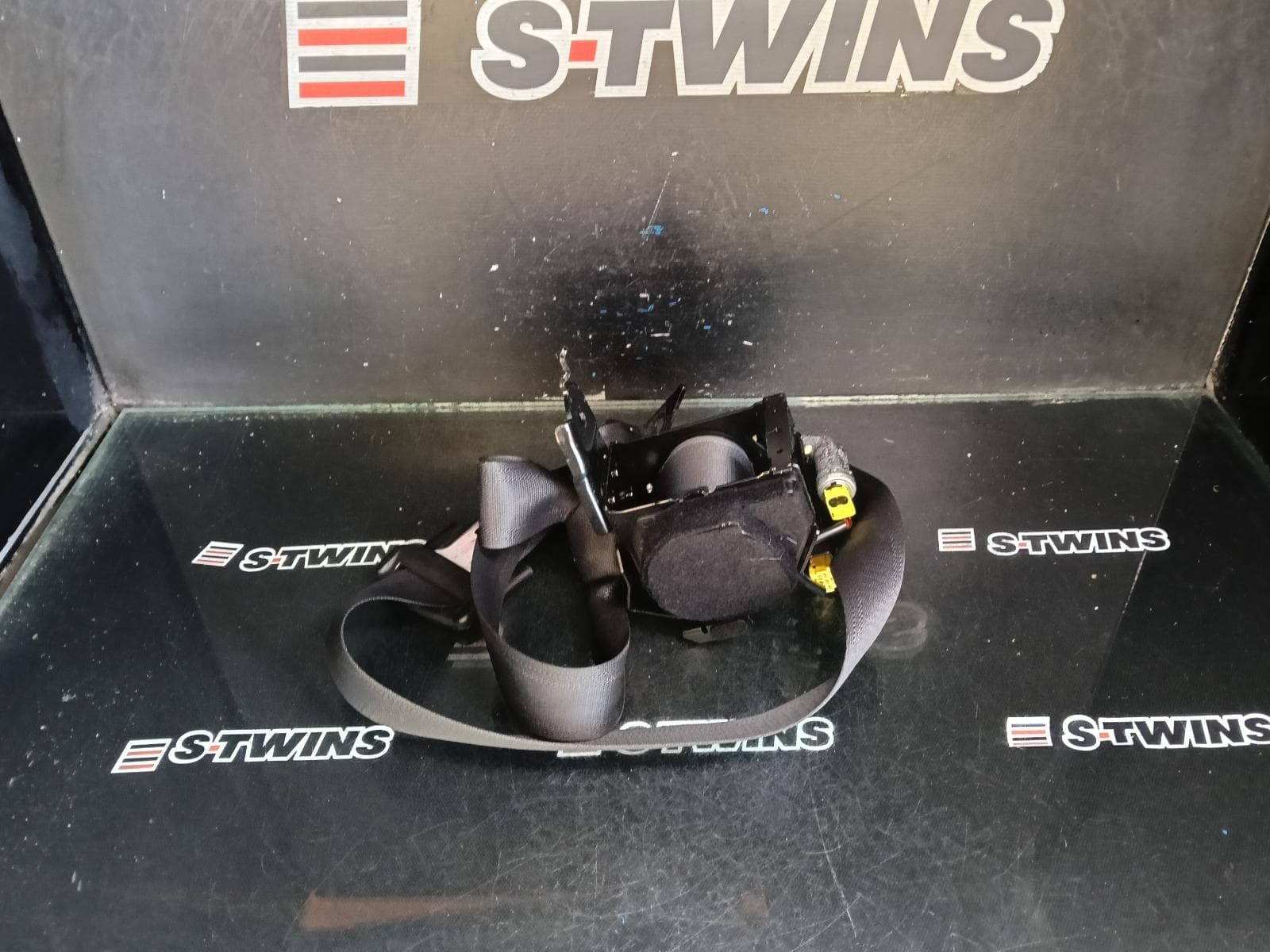 Used auto part listing image: 2018 MAZDA 6 SEAT BELT STALK LH REAR, SEAT BELT ONLY, WAGON, GL, 02/16-12/24 0000409623