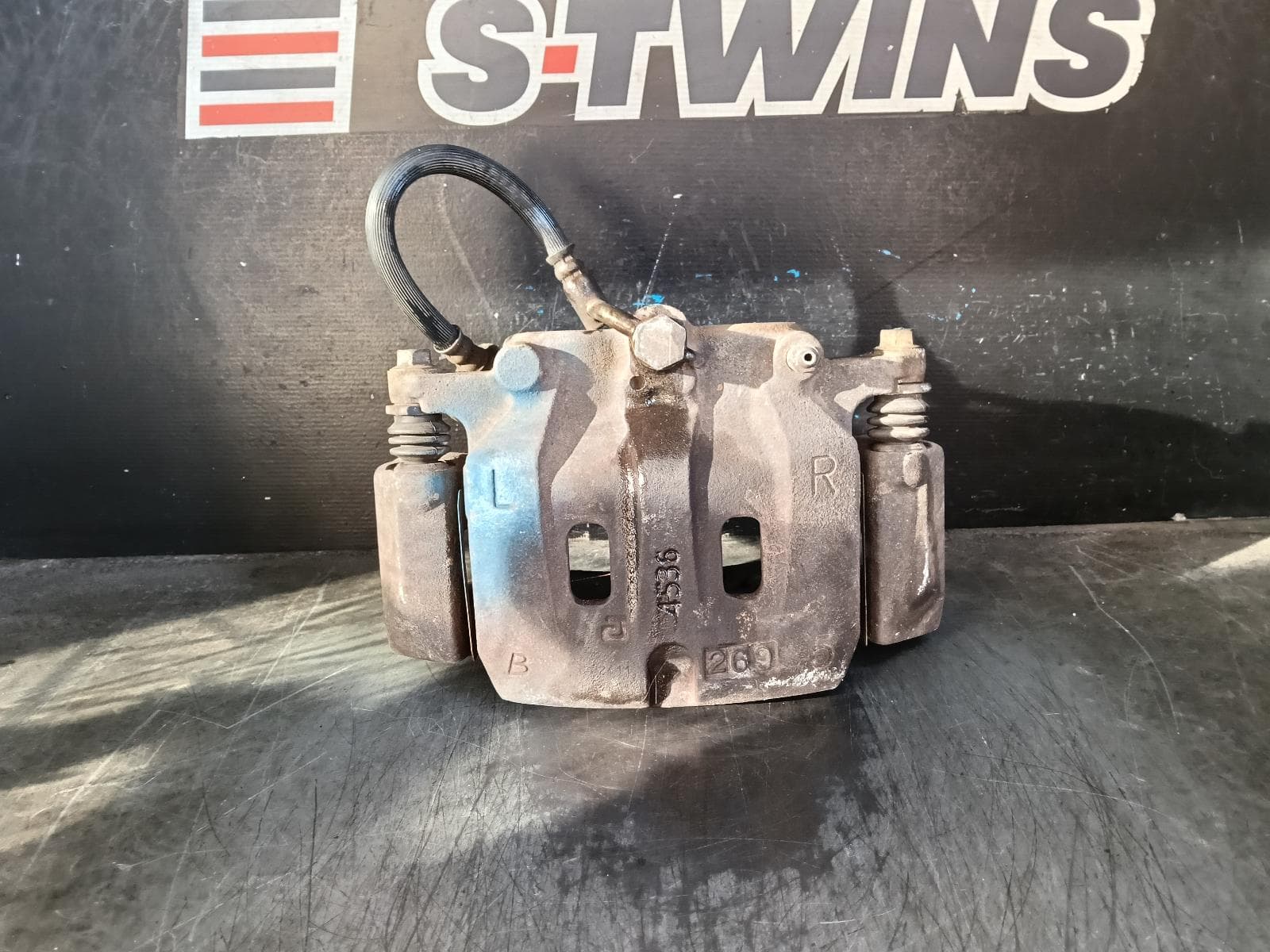 Used auto part listing image: 2012 ISUZU DMAX CALIPER RH FRONT, DIESEL, RA-RC, 10/08-06/20 0000409571