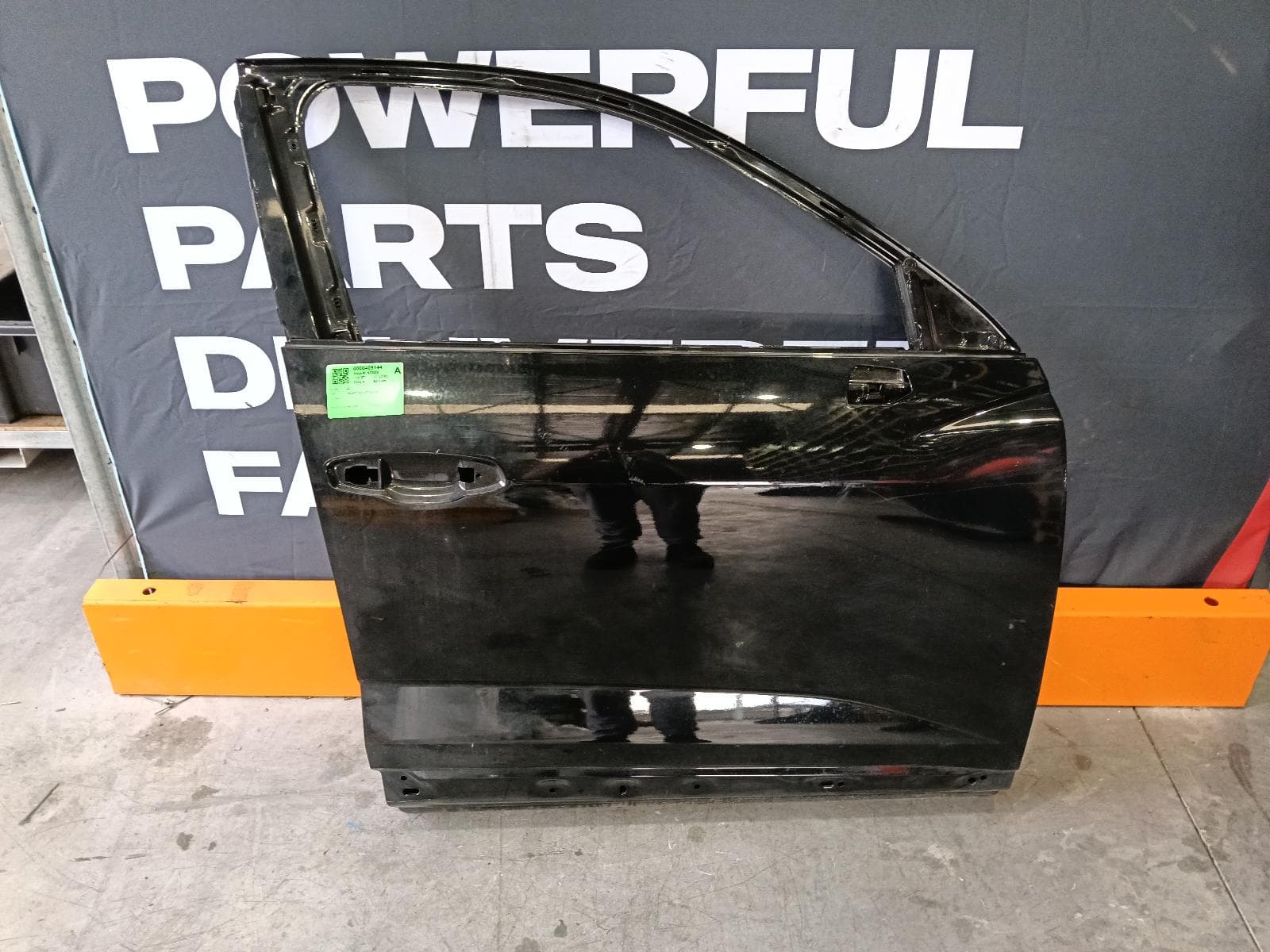 Used auto part listing image: 2020 AUDI Q3 RIGHT FRONT DOOR F3, SUV, 03/19- 0000409144