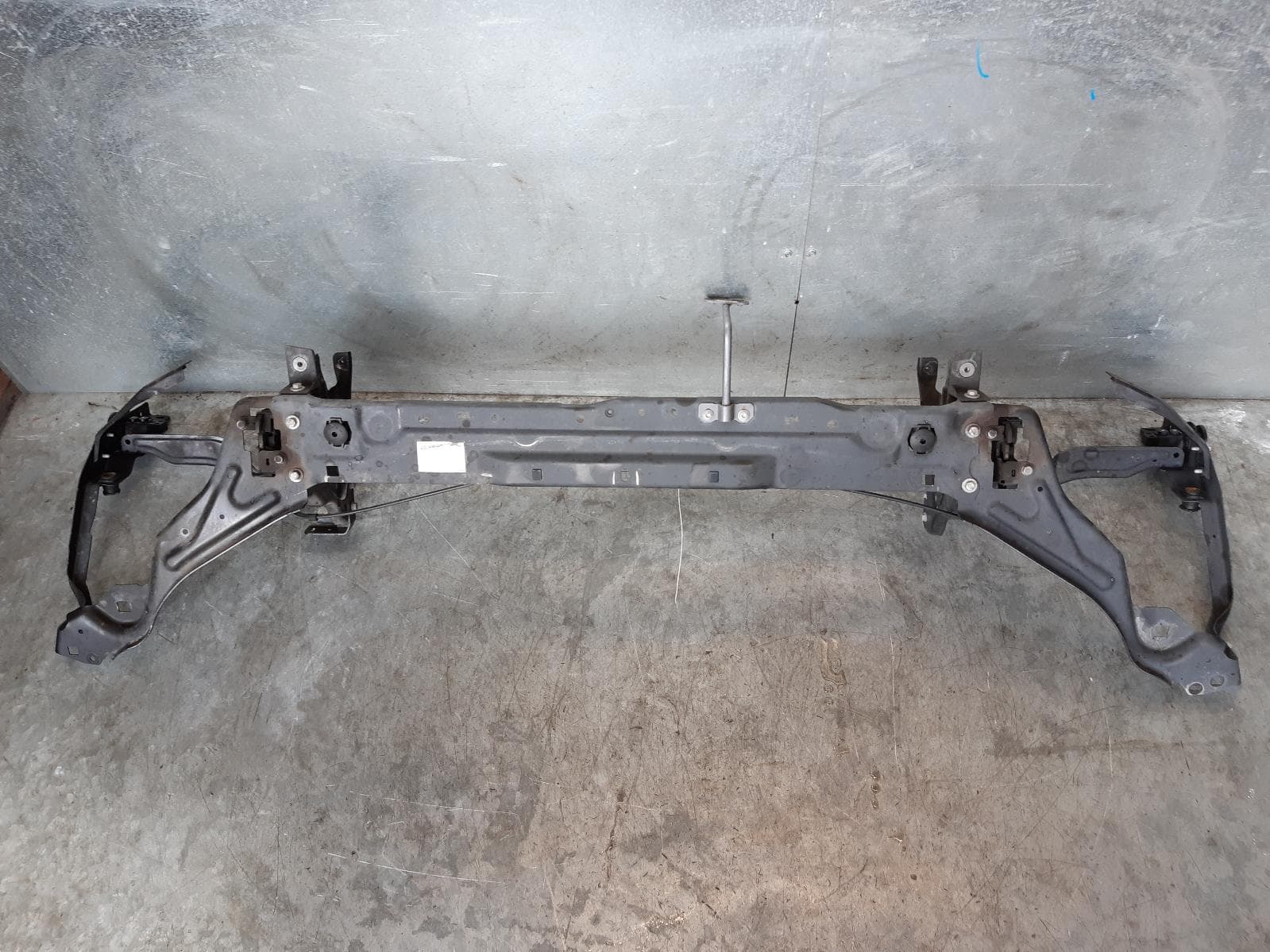 Used auto part listing image: 2011 MERCEDES C CLASS RADIATOR SUPPORT CENTRE TOP LOCK PANEL, W204/S204/C204, 05/11-12/15 0000100520