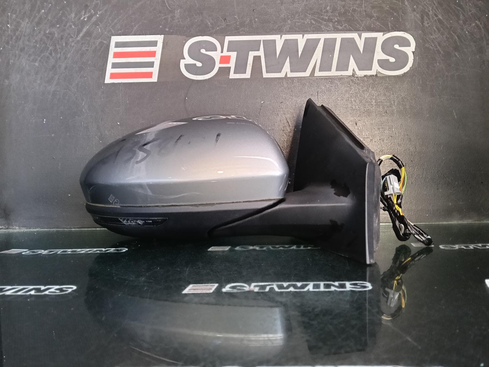 Used auto part listing image: 2017 RENAULT MEGANE RIGHT DOOR MIRROR BFB/KFB/LFF, HATCH/WAGON/SEDAN, 06/16-02/20 0000409727