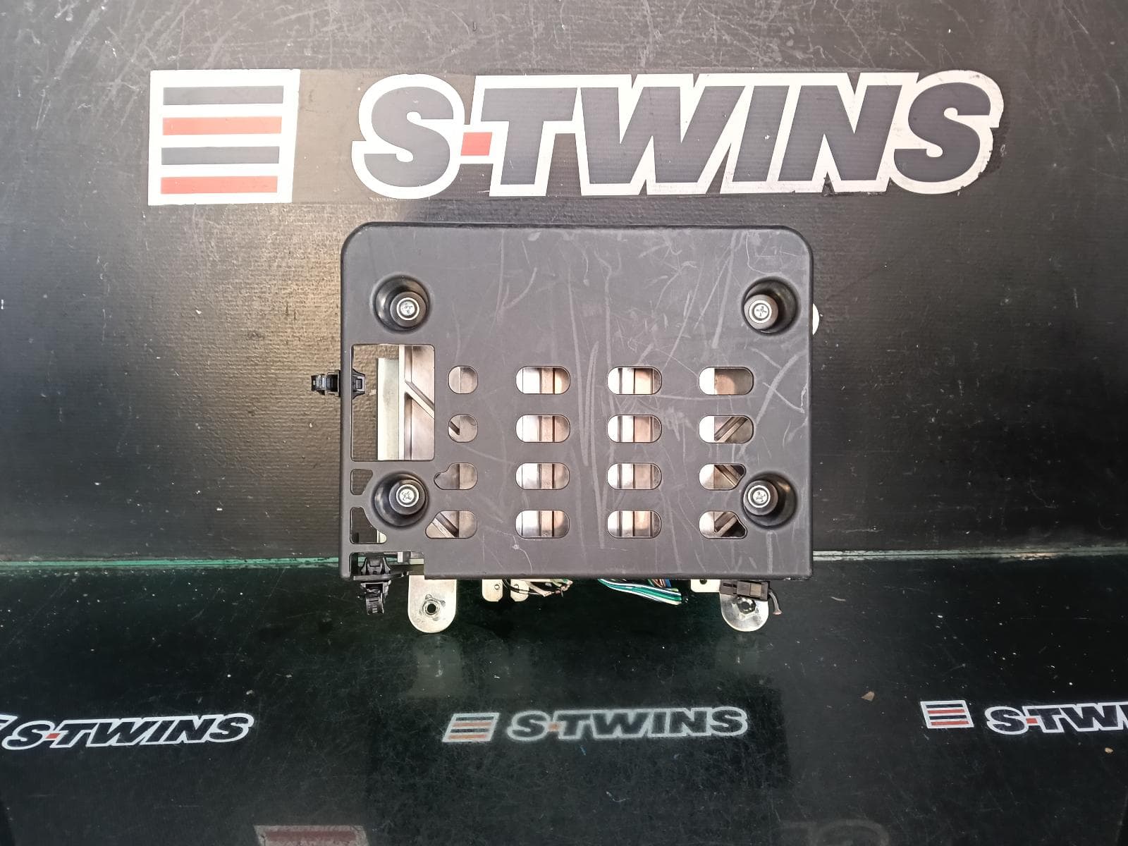Used auto part listing image: 2018 SUBARU WRX AMPLIFIER, HARMON KARDON, V1, 03/14-10/21 0000409830