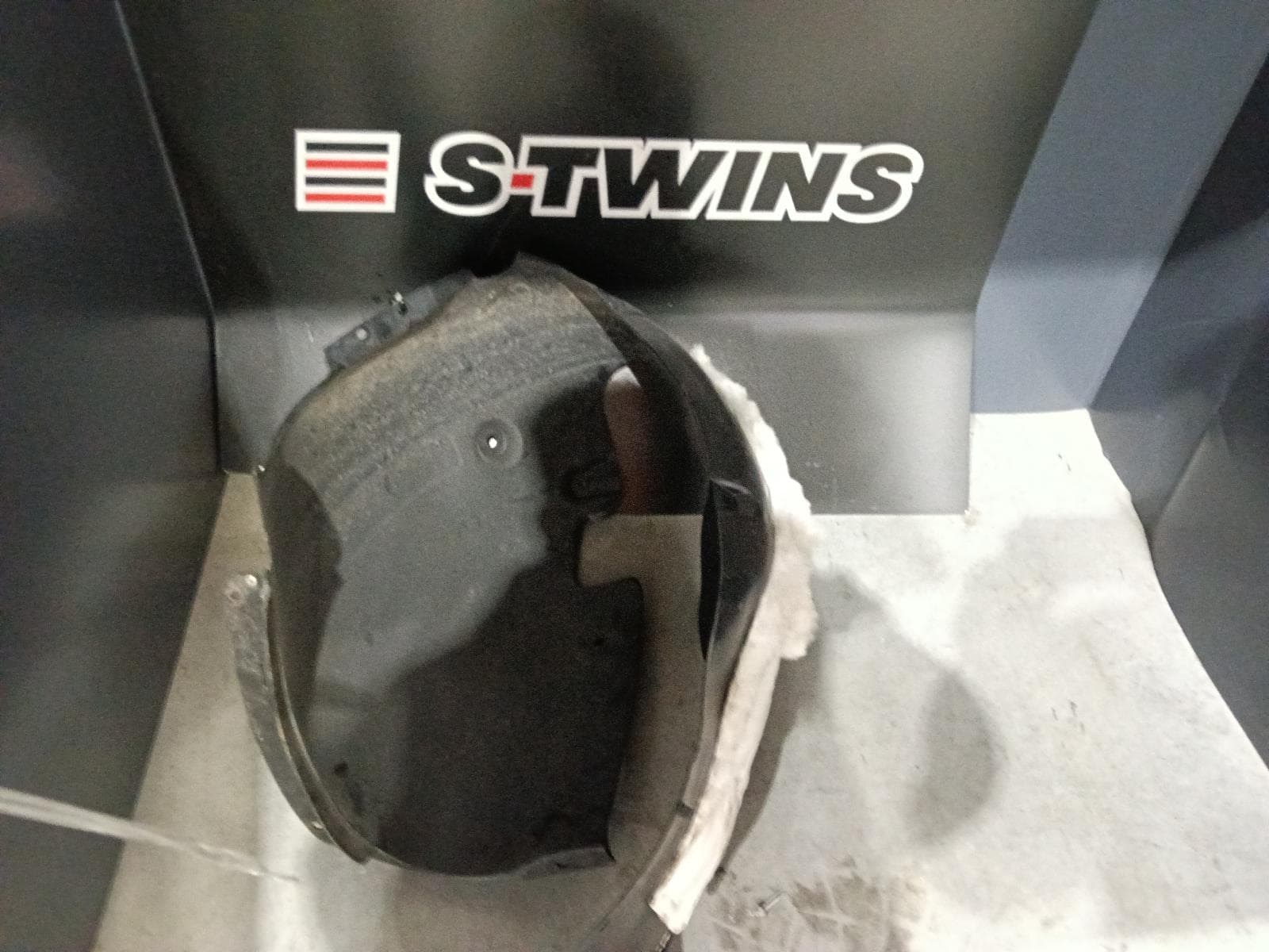Used auto part listing image: 2022 HYUNDAI I30 LEFT GUARD LINER FRONT, CN7, SEDAN (S.KOREA VIN KMHL), STANDARD TYPE, 08/20- 0000409972