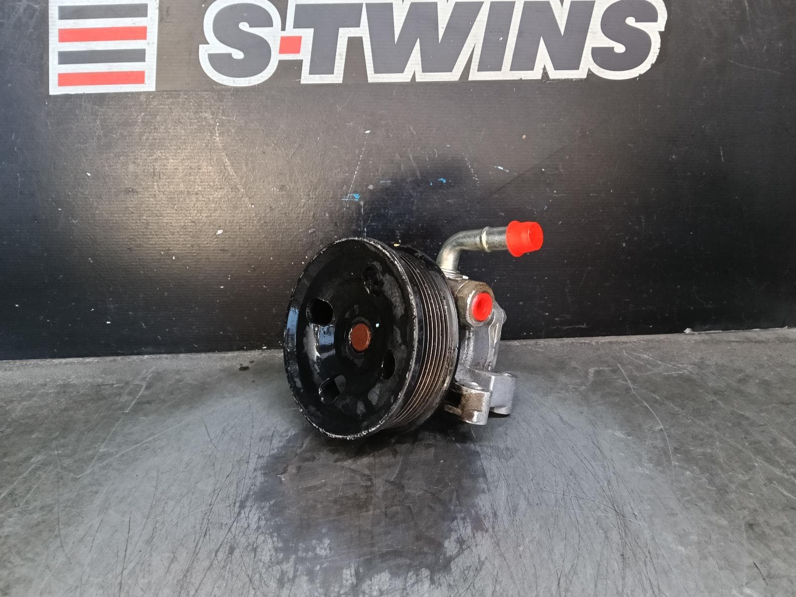 Used auto part listing image: 2018 MAZDA BT50 STEERING PUMP DIESEL, UP-UR, 10/11-06/20 0000412735