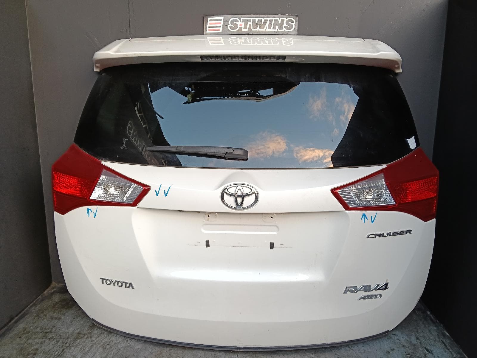 Used auto part listing image: 2015 TOYOTA RAV4 BOOTLID TAILGATE TAILGATE, POWER TYPE, ASA44R, 12/12-09/15 0000412178