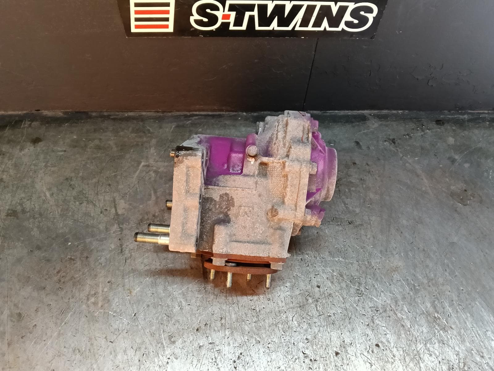 Used auto part listing image: 2015 TOYOTA RAV4 TRANSFER CASE AUTO, 2.5, ASA44R, 12/12-12/18 0000412261