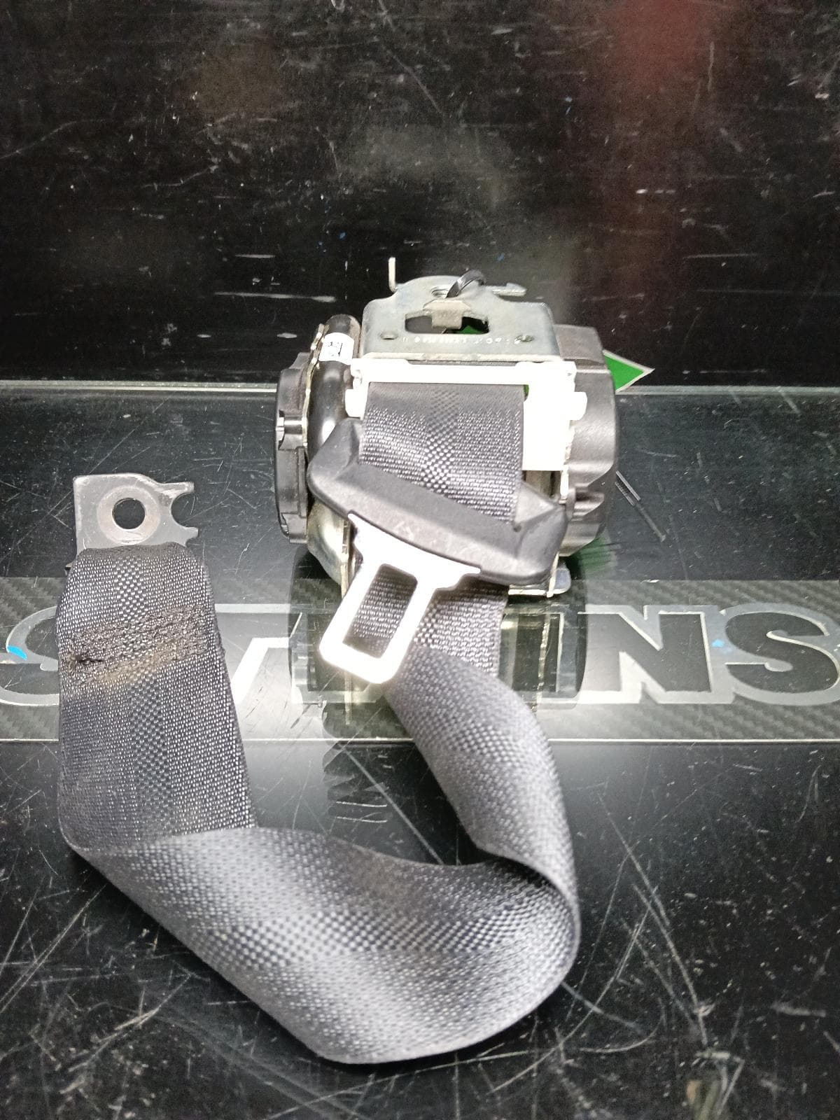 Used auto part listing image: 2021 RENAULT CAPTUR SEAT BELT STALK LH REAR, SEAT BELT ONLY, XJB, 01/21- 0000410117