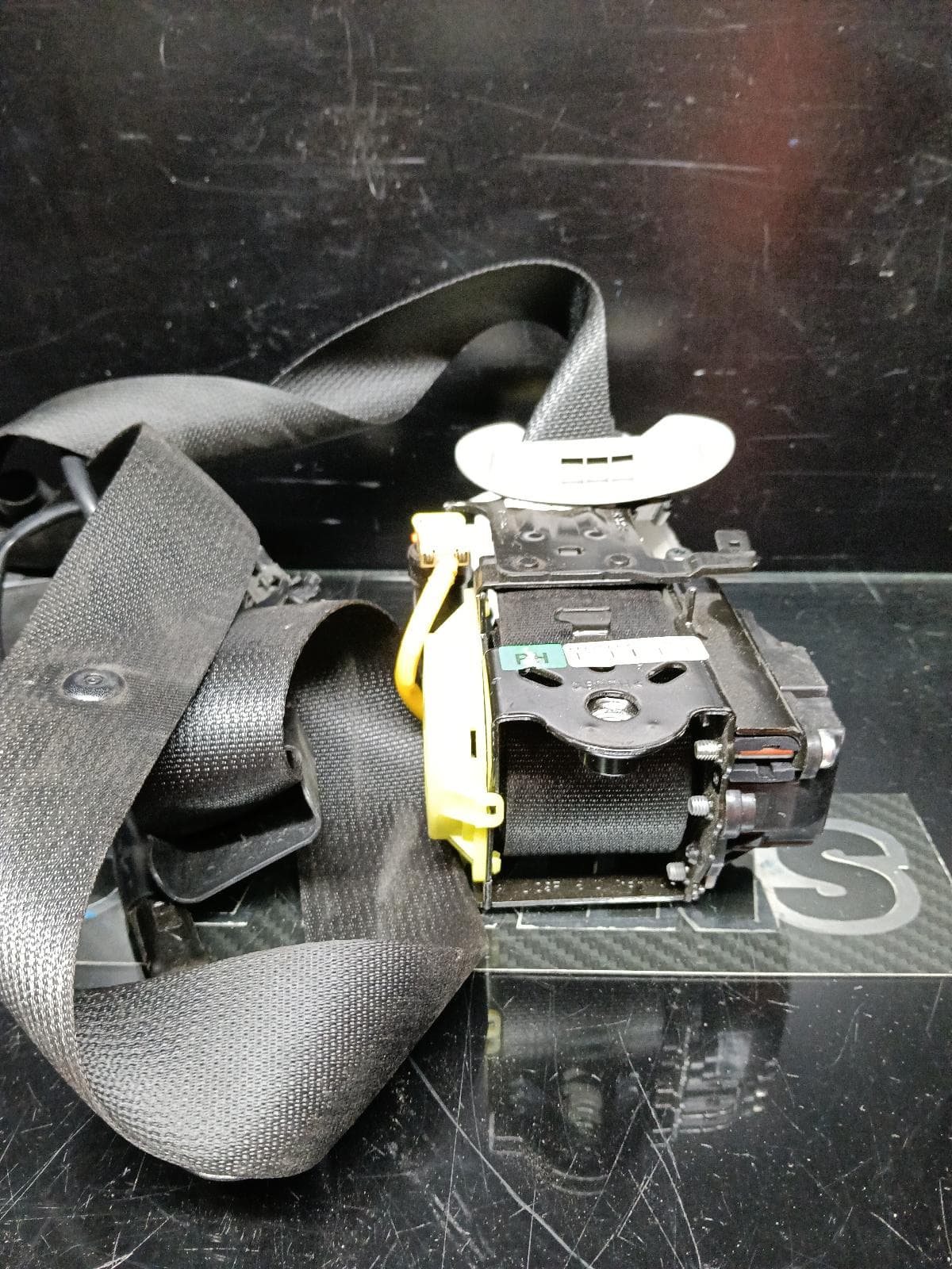 Used auto part listing image: 2024 HYUNDAI I30 SEAT BELT STALK RH FRONT, SEAT BELT ONLY, GREY, CN7, SEDAN (S.KOREA VIN KMHL), 08/20- 0000410118