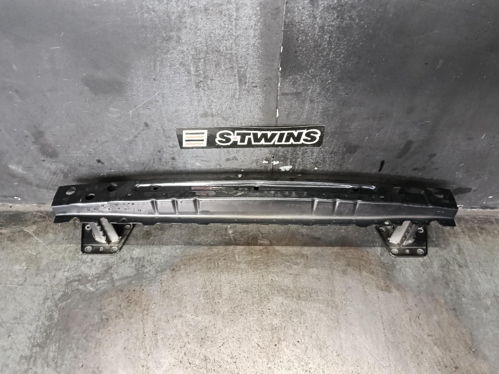 Used auto part listing image: 2016 SUBARU OUTBACK R BAR BRACKET REINFO MAIN REINFORCEMENT, 6TH GEN, 08/14-12/20 0000411008