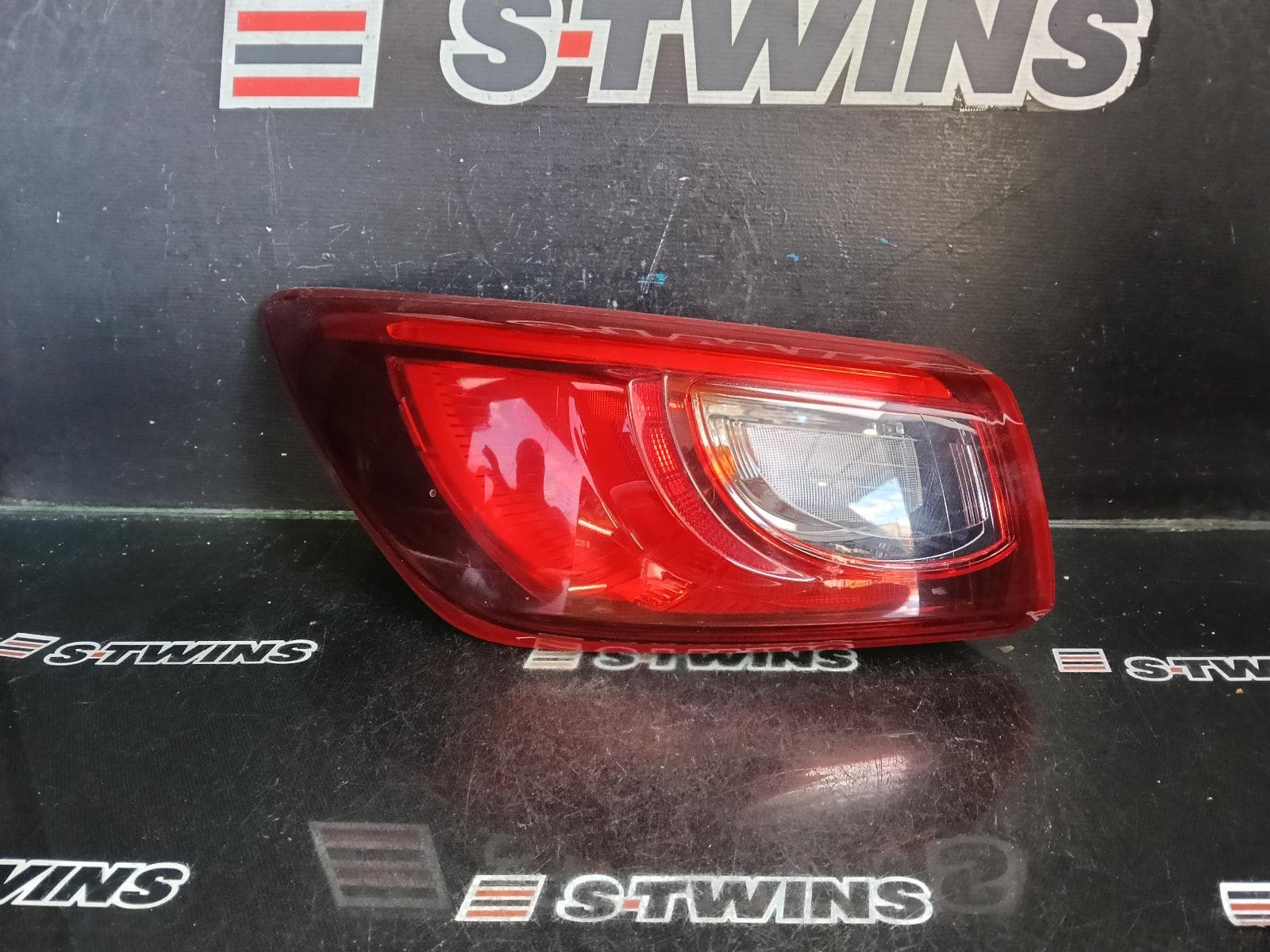 Used auto part listing image: 2016 MAZDA CX3 LEFT TAILLIGHT DK, IN BODY, W/ LED TYPE, 03/15-05/18 0000411255