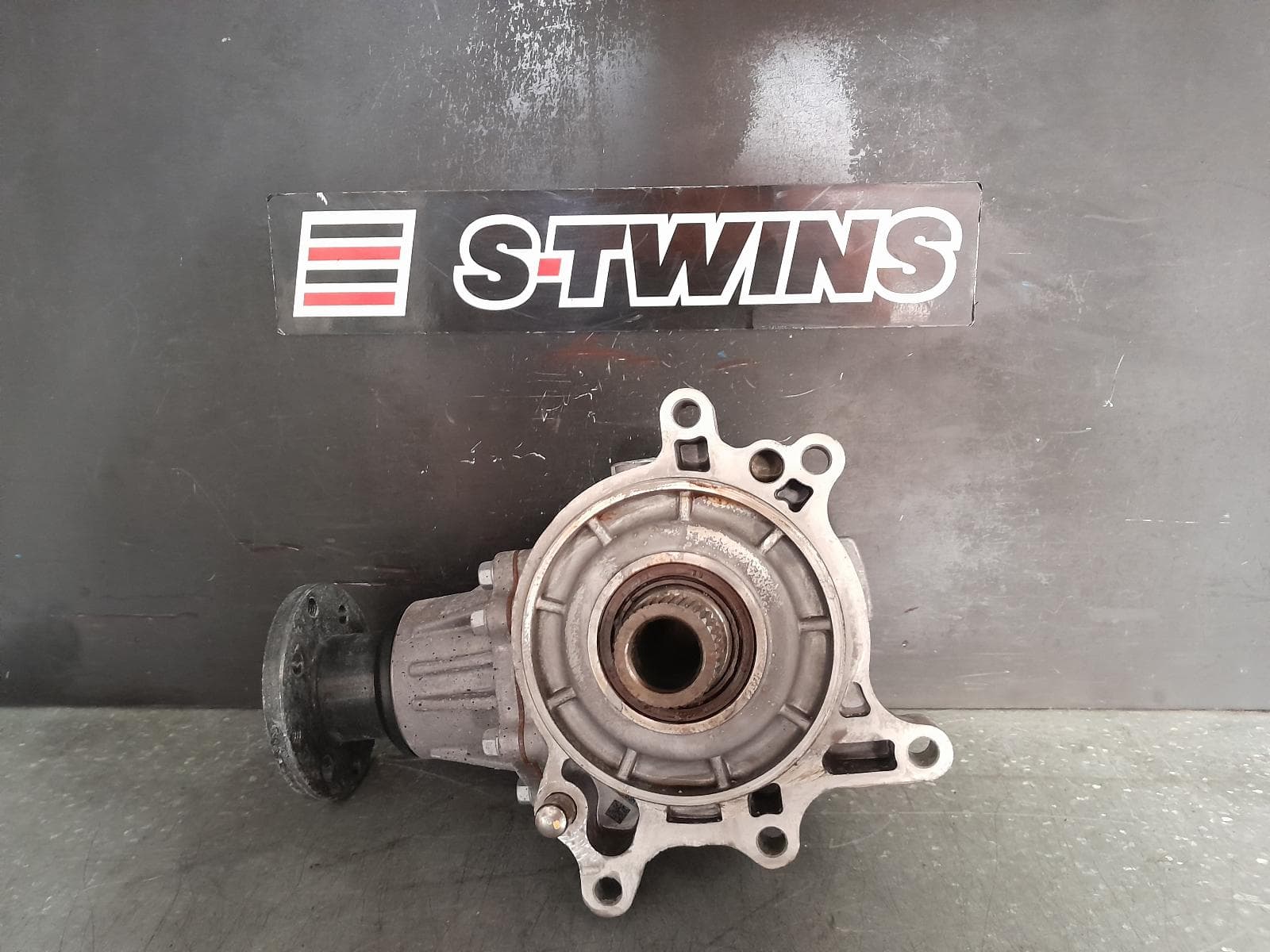 Used auto part listing image: 2017 HYUNDAI TUCSON DIFFERENTIAL CENTRE ELECTRIC DIFF COUPLING, TL, 06/15-01/21 0000364142