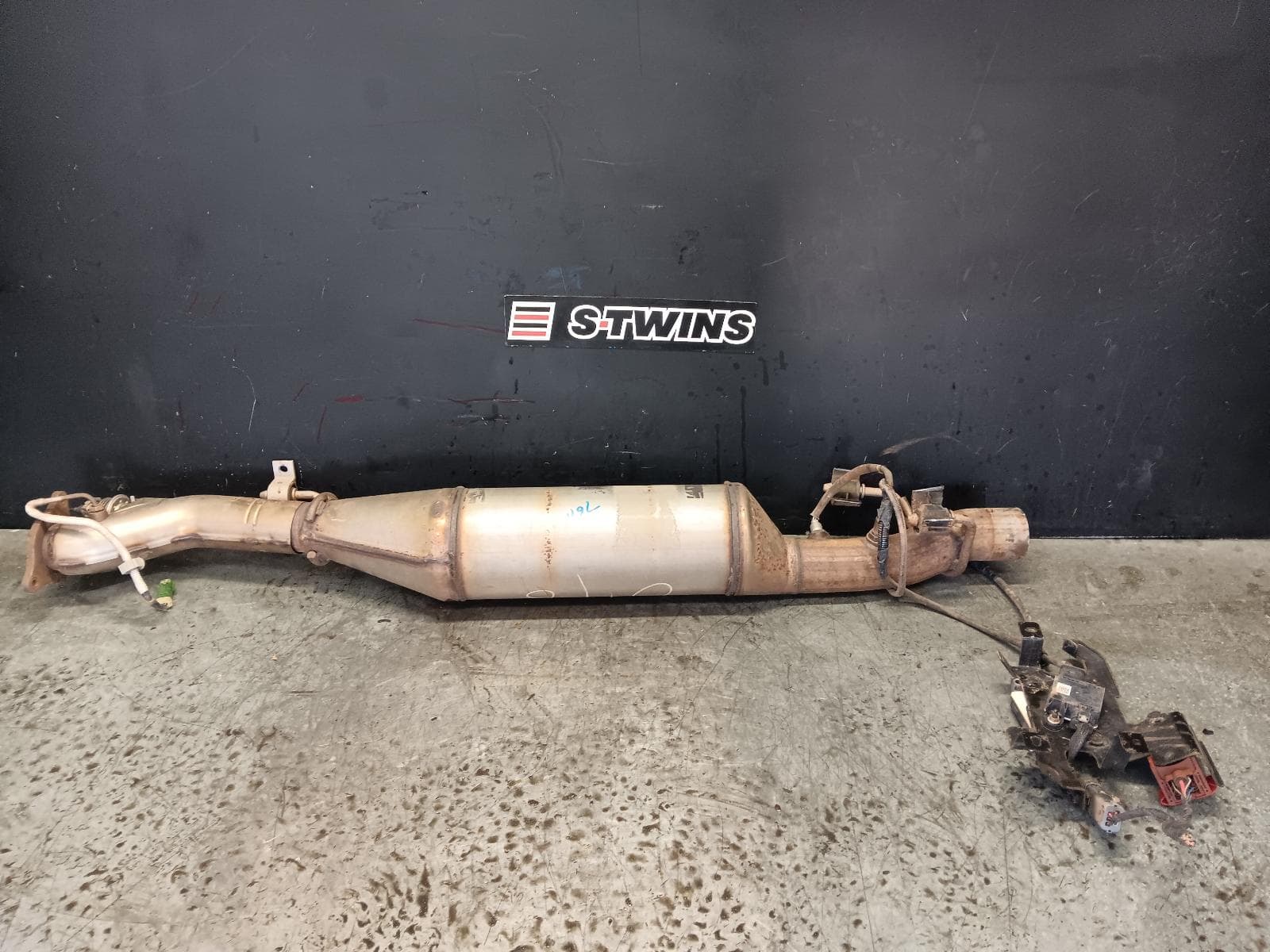Used auto part listing image: 2019 RAM 1500 PARTICULATE FILTER DPF DS, 01/16-12/23 0000410641