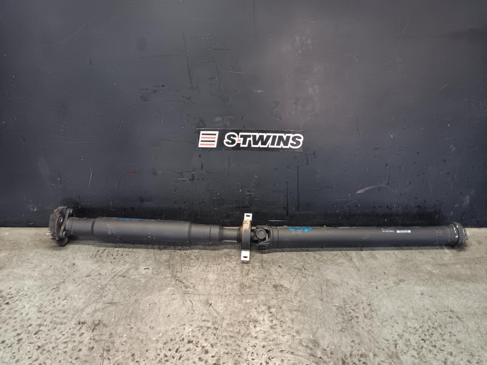 Used auto part listing image: 2015 SUBARU OUTBACK REAR PROP SHAFT 6TH GEN, PETROL, 2.5, FB25, AUTO T/M, 08/14-12/20 0000410642