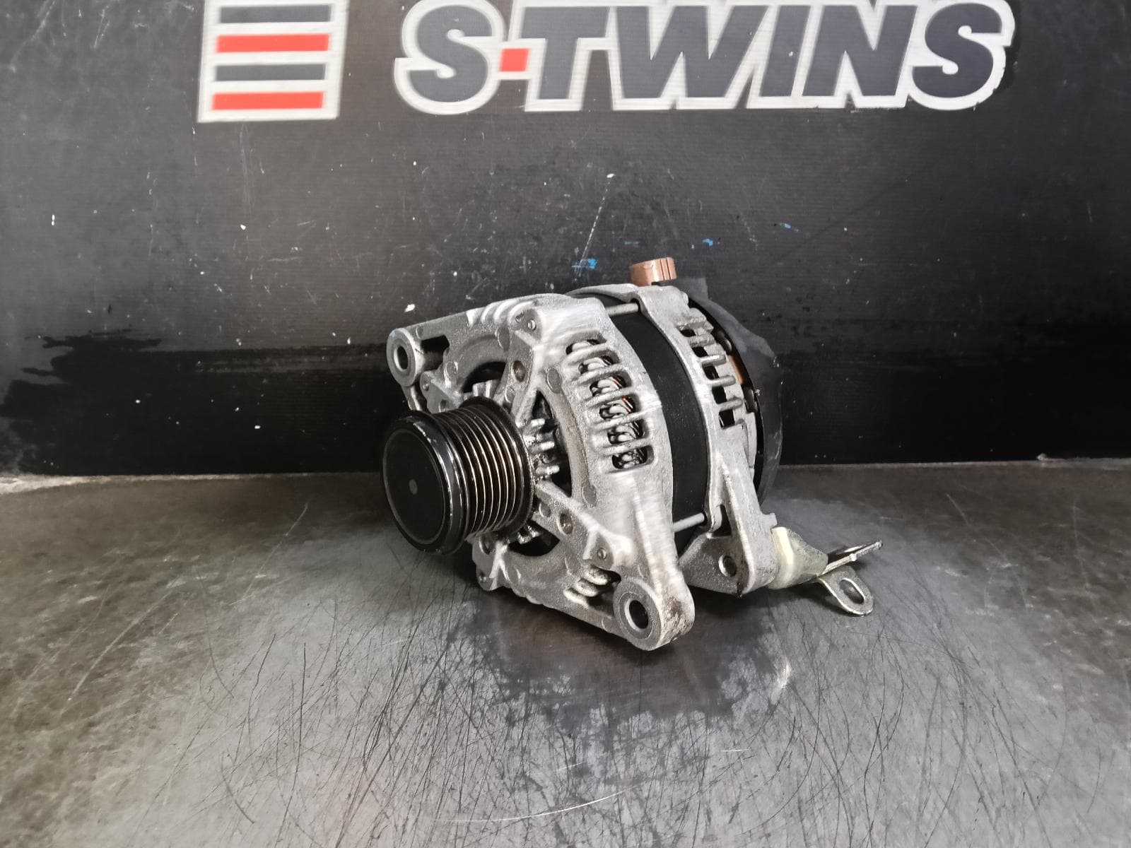Used auto part listing image: 2013 TOYOTA AURION ALTERNATOR PETROL, 3.5, 2GR-FE, GSV50R, 02/12-08/17 0000411611